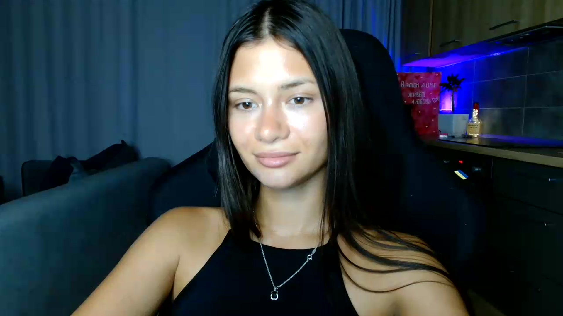 Gallery image thumbnail from FitXoxo's myfreecams stream on, 07/16/2026, 18:40 image 2 of 20