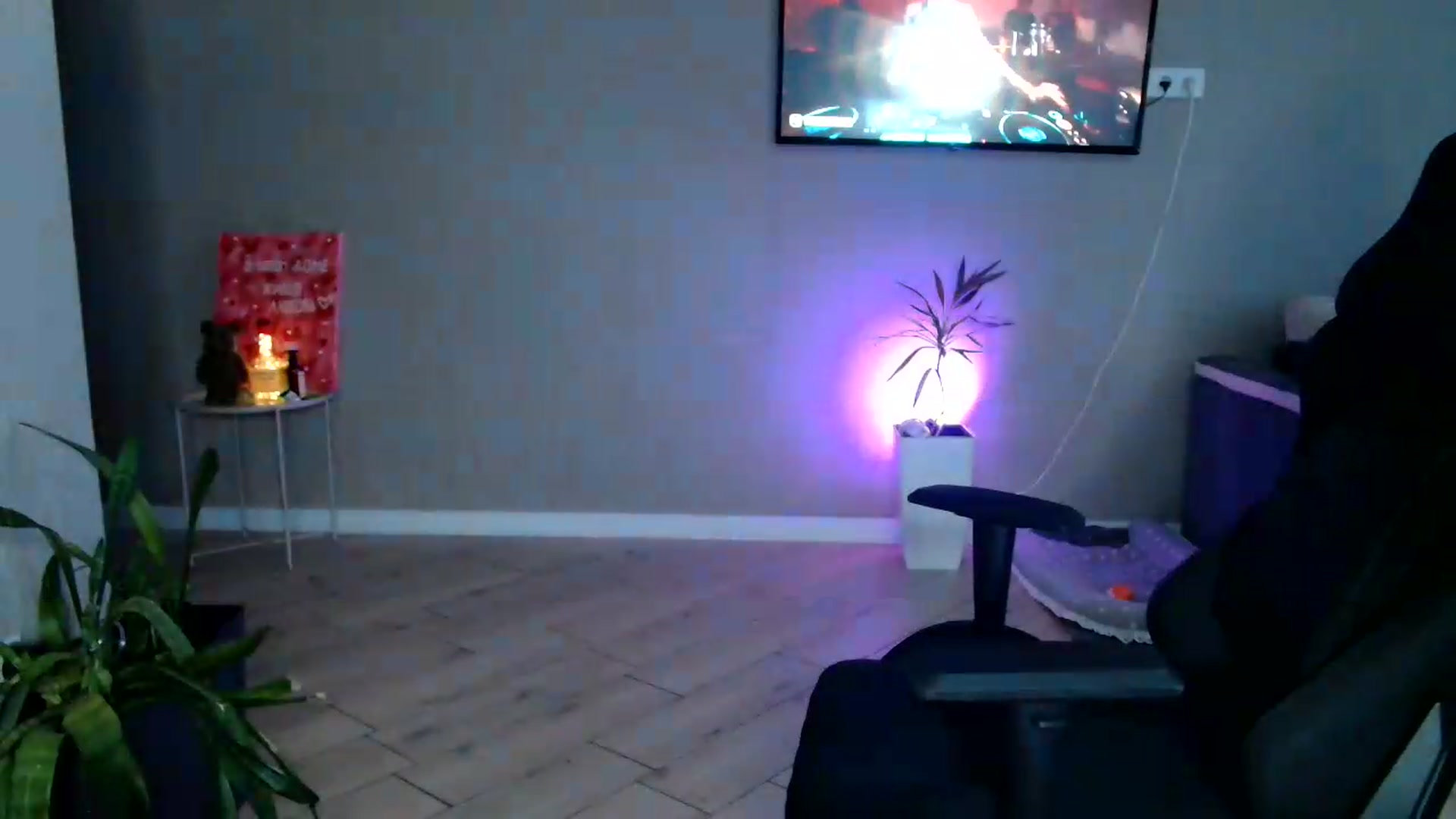 Gallery image thumbnail from FitXoxo's myfreecams stream on, 07/17/2026, 16:14 image 4 of 20