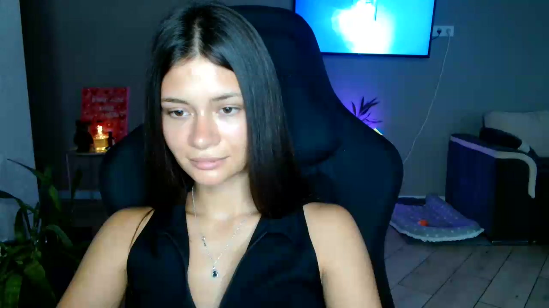 Gallery image thumbnail from FitXoxo's myfreecams stream on, 07/17/2026, 16:14 image 12 of 20