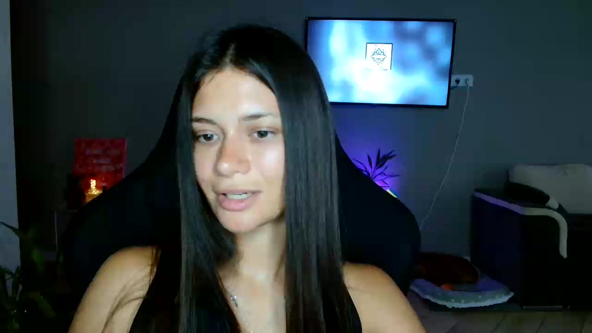 Gallery image thumbnail from FitXoxo's myfreecams stream on, 07/17/2026, 16:14 image 17 of 20