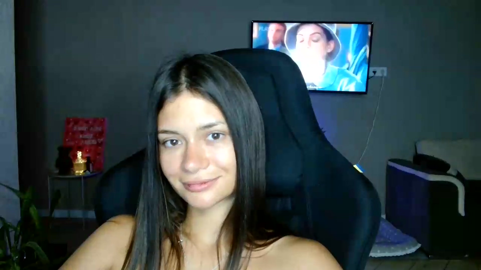 Gallery image thumbnail from FitXoxo's myfreecams stream on, 07/17/2026, 18:17 image 7 of 20