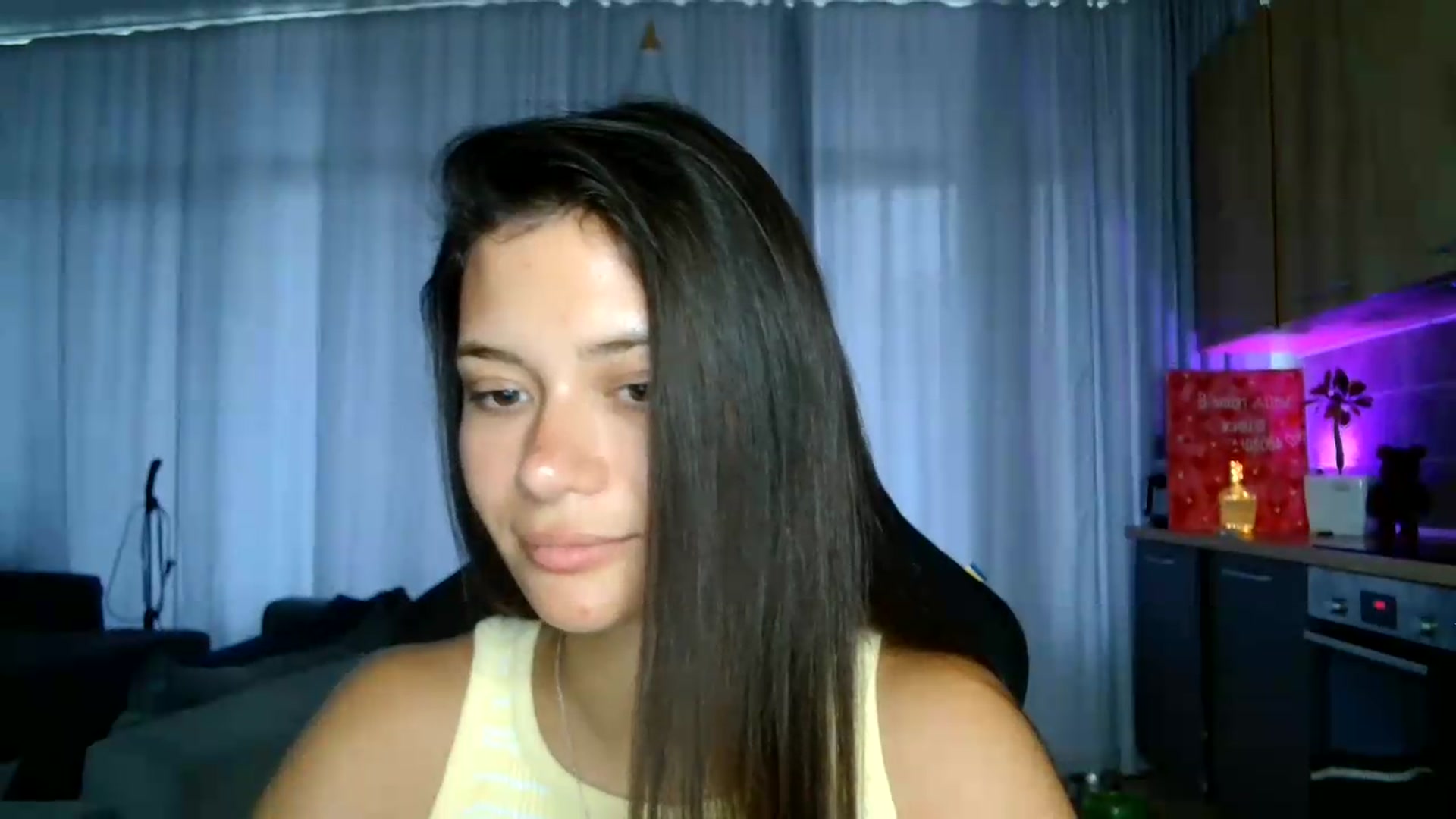 Gallery image thumbnail from FitXoxo's myfreecams stream on, 07/20/2026, 16:01 image 2 of 20