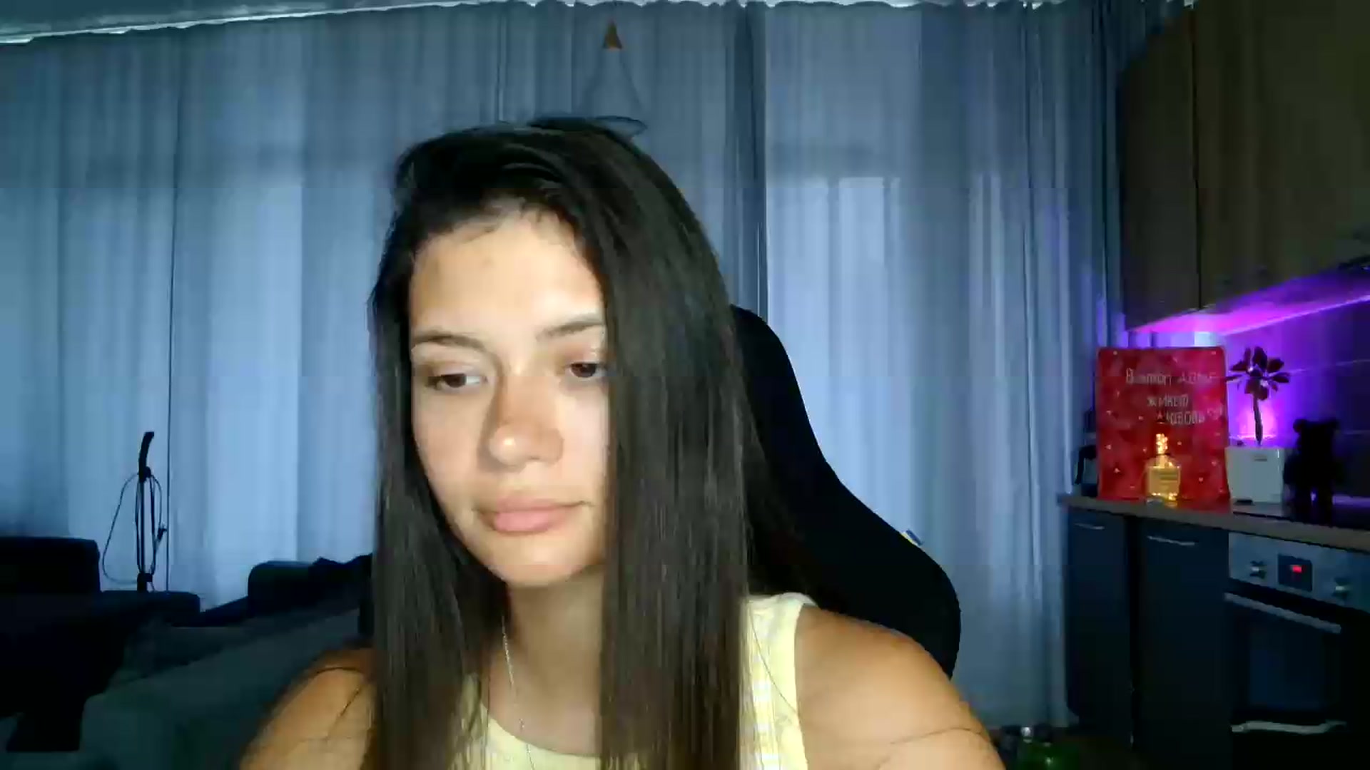 Gallery image thumbnail from FitXoxo's myfreecams stream on, 07/20/2026, 16:01 image 1 of 20