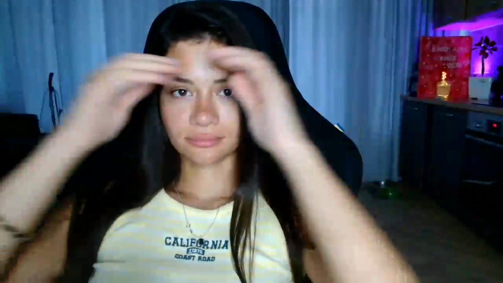 Gallery image thumbnail from FitXoxo's myfreecams stream on, 07/20/2026, 16:01 image 20 of 20