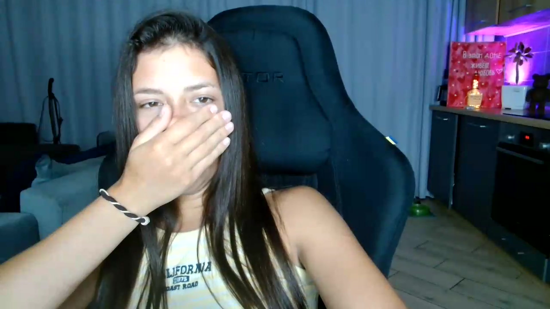 Gallery image thumbnail from FitXoxo's myfreecams stream on, 07/20/2026, 18:45 image 12 of 20