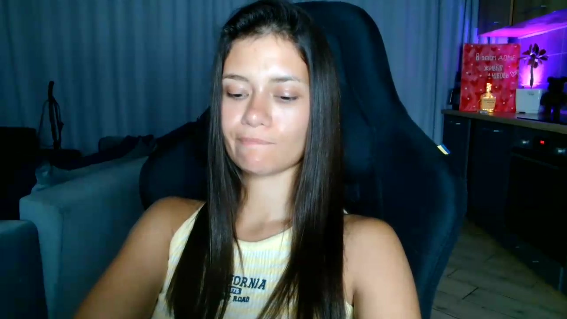 Gallery image thumbnail from FitXoxo's myfreecams stream on, 07/20/2026, 18:45 image 2 of 20