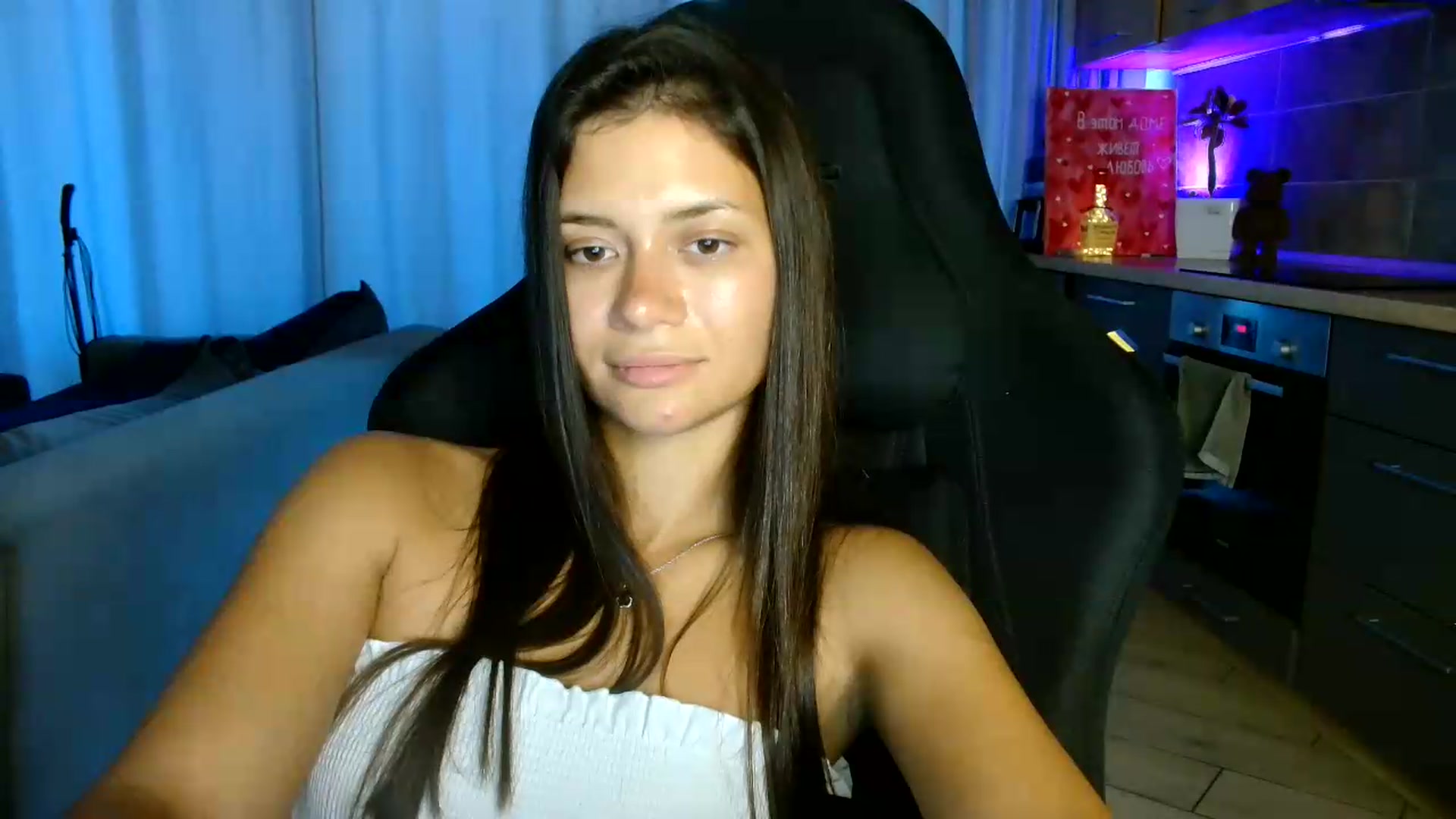 Gallery image thumbnail from FitXoxo's myfreecams stream on, 07/21/2026, 17:19 image 20 of 20