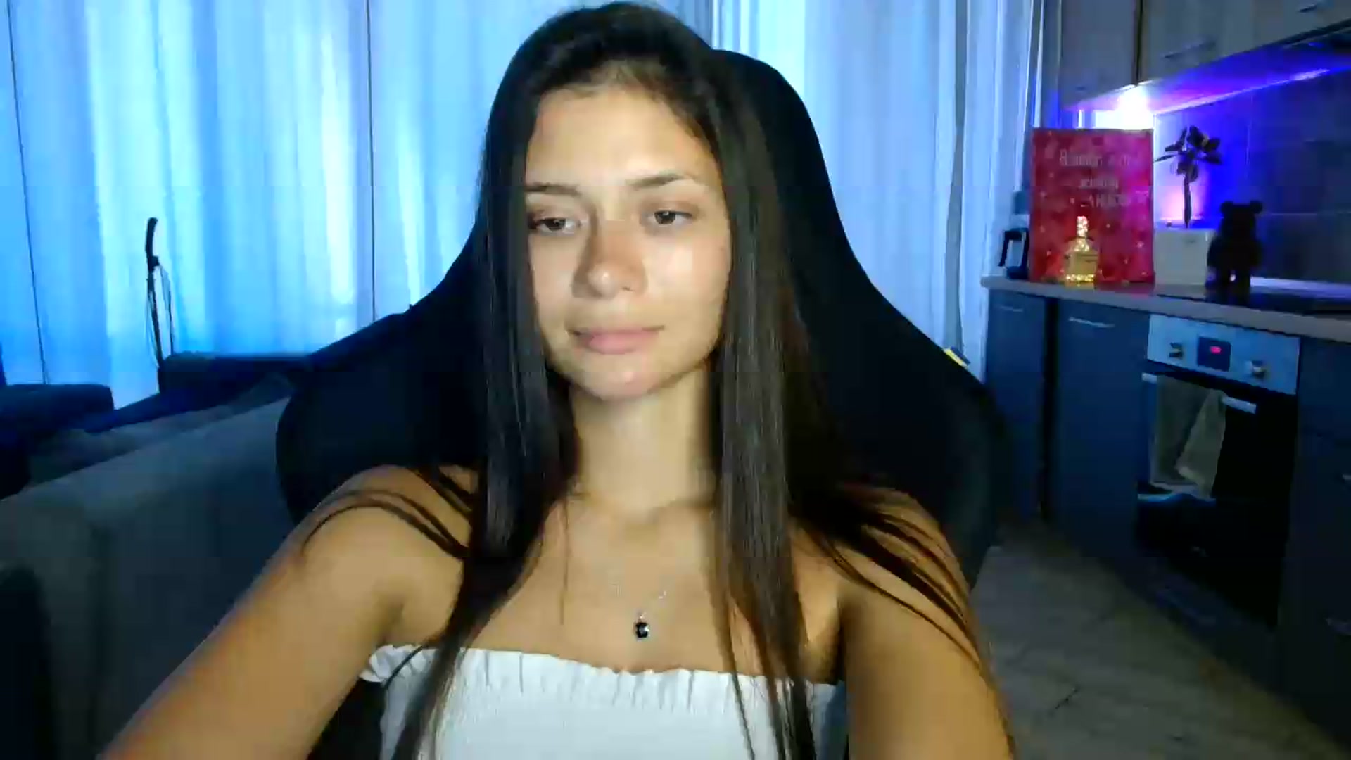 Gallery image thumbnail from FitXoxo's myfreecams stream on, 07/21/2026, 17:19 image 1 of 20