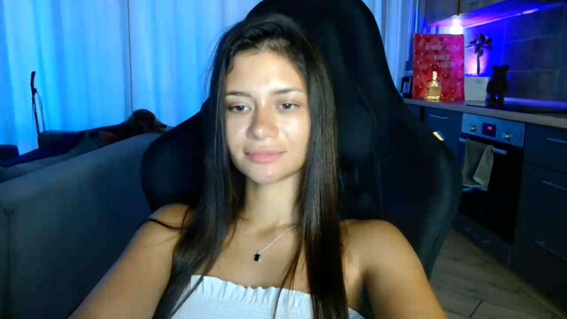 Gallery image thumbnail from FitXoxo's myfreecams stream on, 07/21/2026, 17:19 image 12 of 20