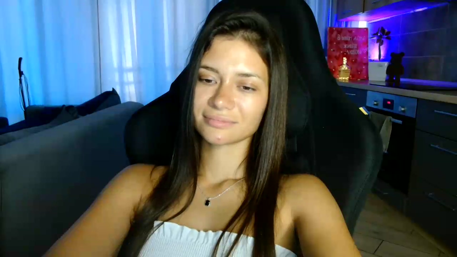 Gallery image thumbnail from FitXoxo's myfreecams stream on, 07/21/2026, 17:19 image 14 of 20