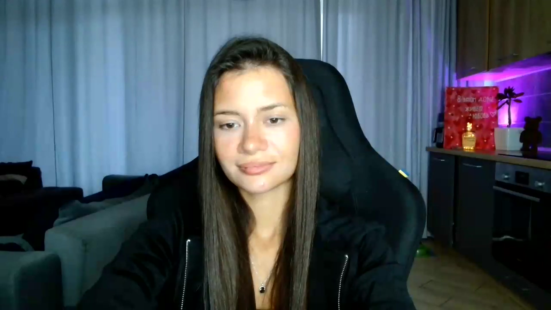 Gallery image thumbnail from FitXoxo's myfreecams stream on, 07/23/2026, 16:00 image 4 of 20