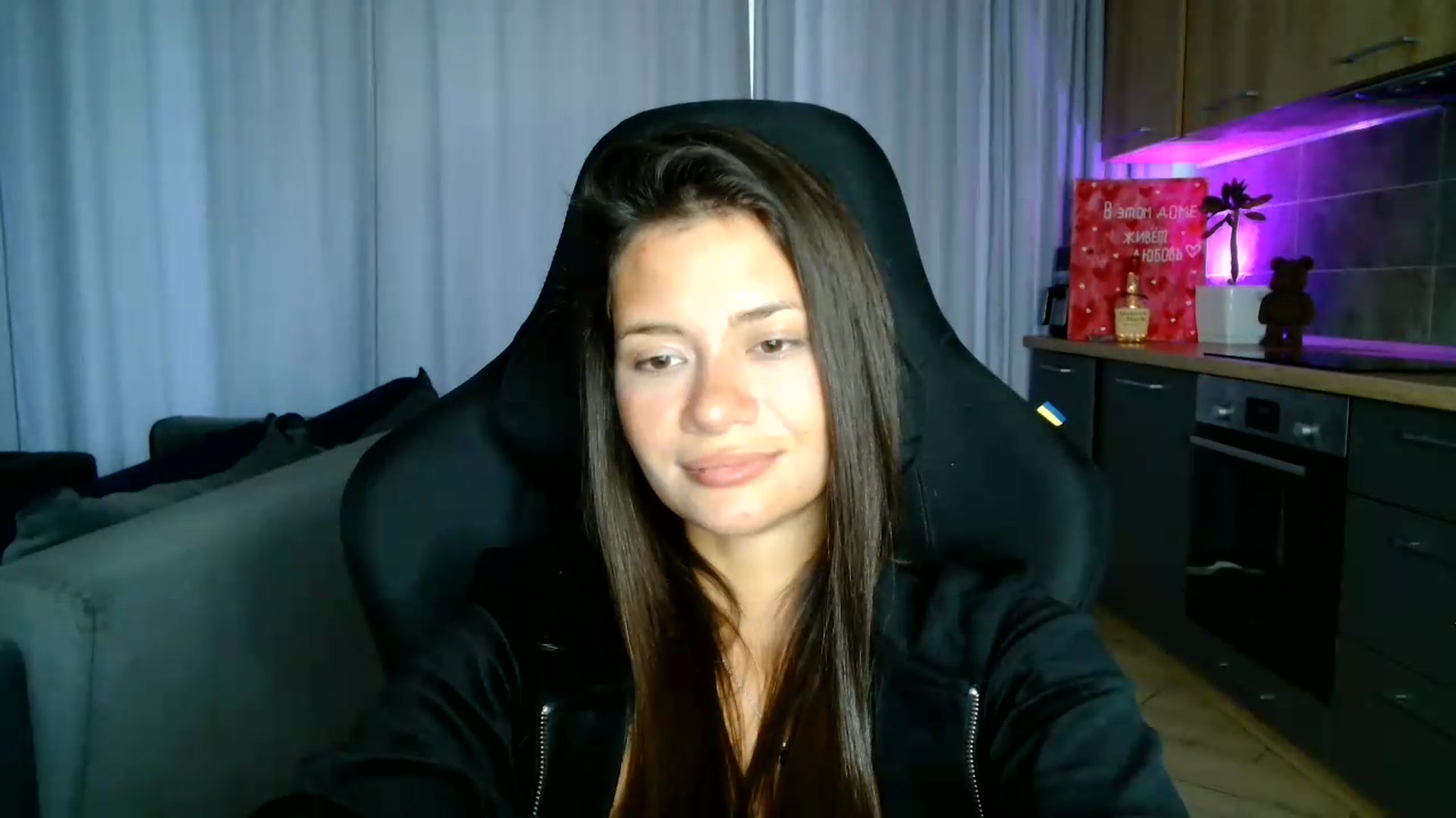 Gallery image thumbnail from FitXoxo's myfreecams stream on, 07/23/2026, 16:00 image 19 of 20