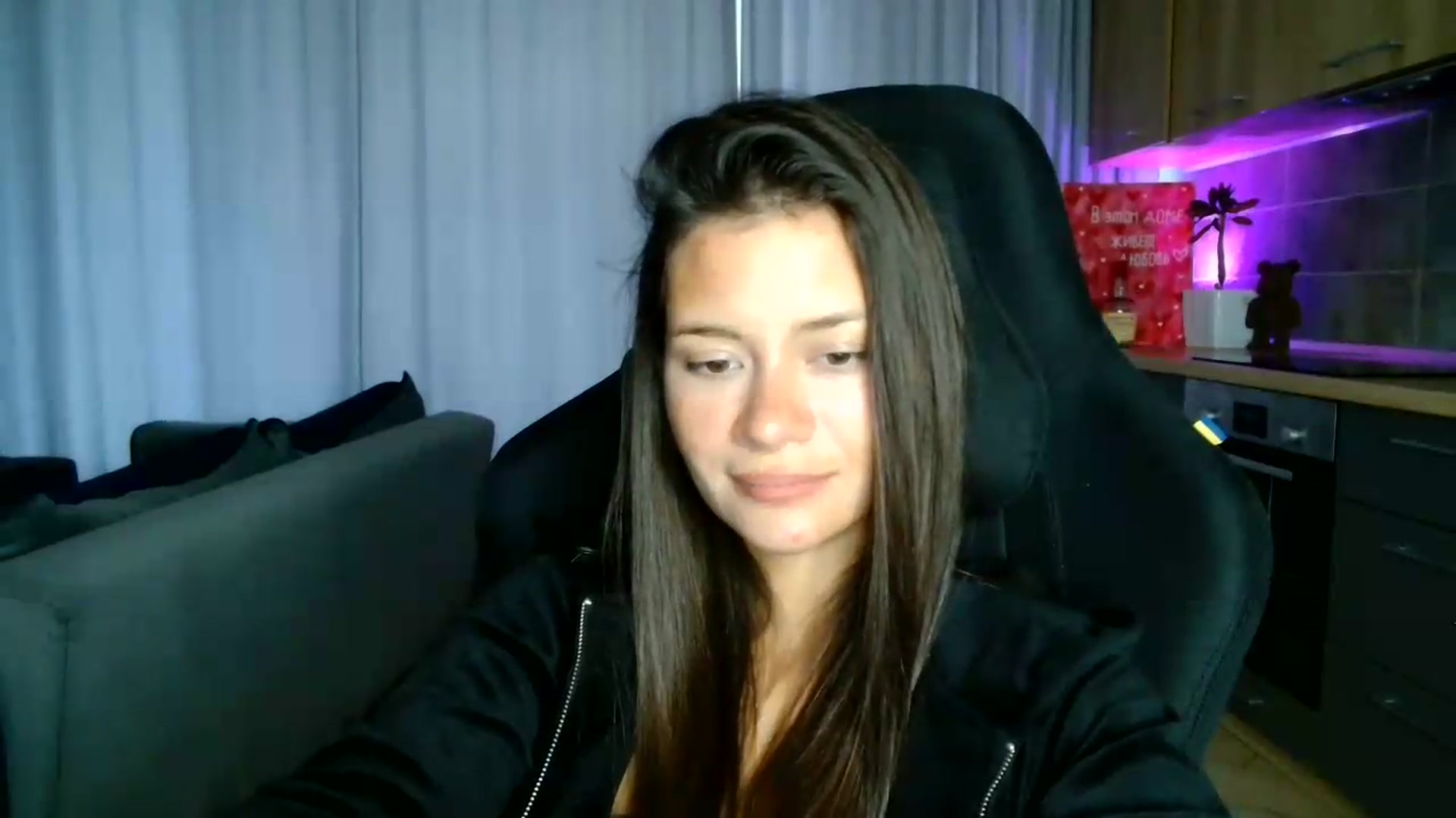 Gallery image thumbnail from FitXoxo's myfreecams stream on, 07/23/2026, 16:00 image 13 of 20
