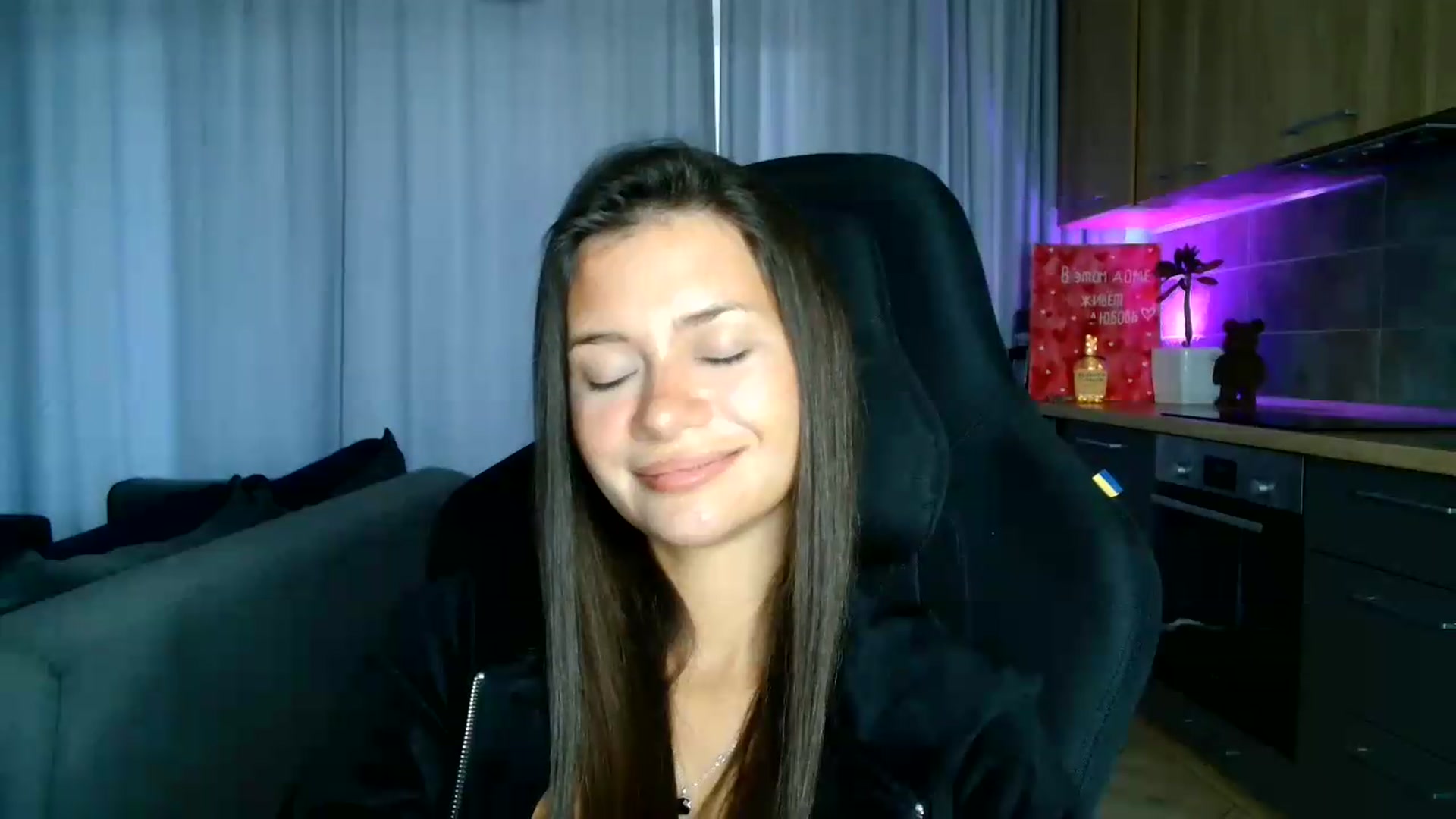 Gallery image thumbnail from FitXoxo's myfreecams stream on, 07/23/2026, 16:00 image 6 of 20