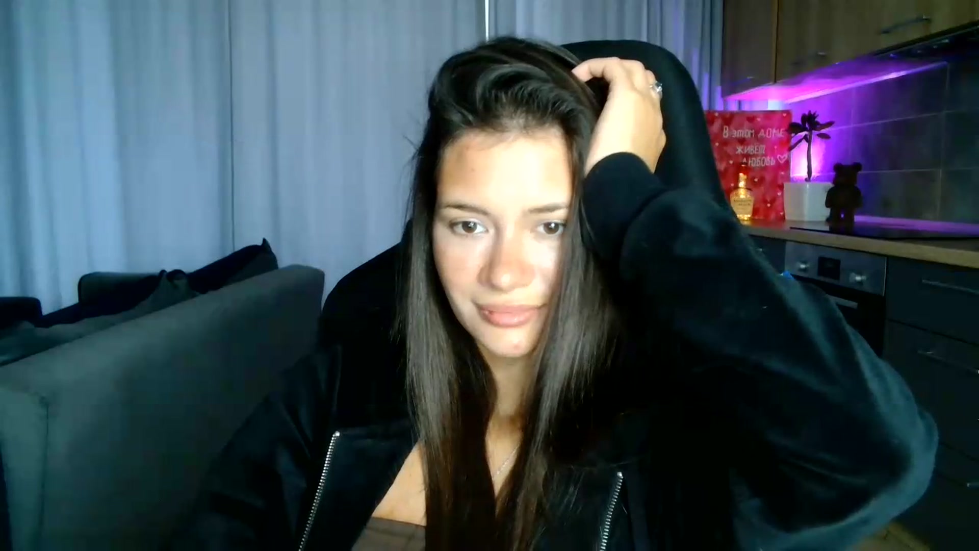Gallery image thumbnail from FitXoxo's myfreecams stream on, 07/23/2026, 16:00 image 11 of 20