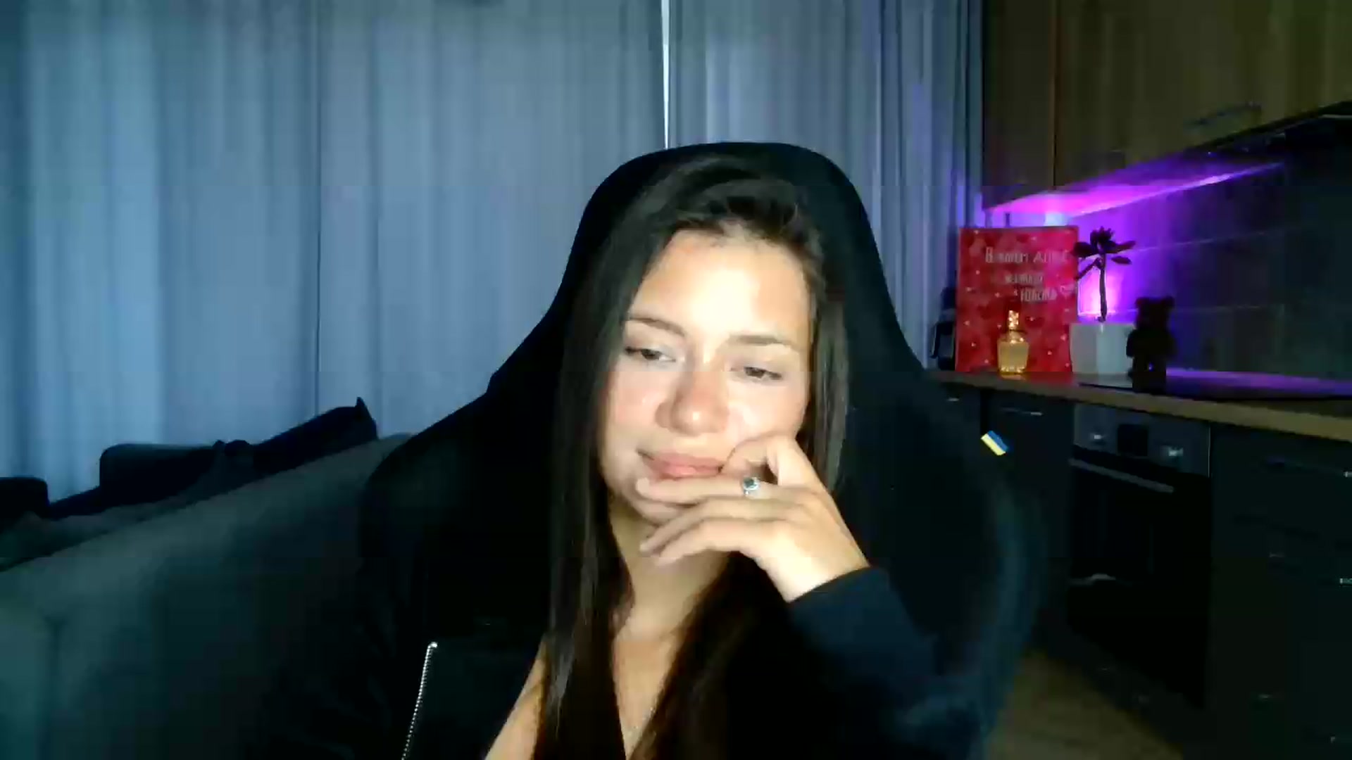Gallery image thumbnail from FitXoxo's myfreecams stream on, 07/23/2026, 16:00 image 7 of 20