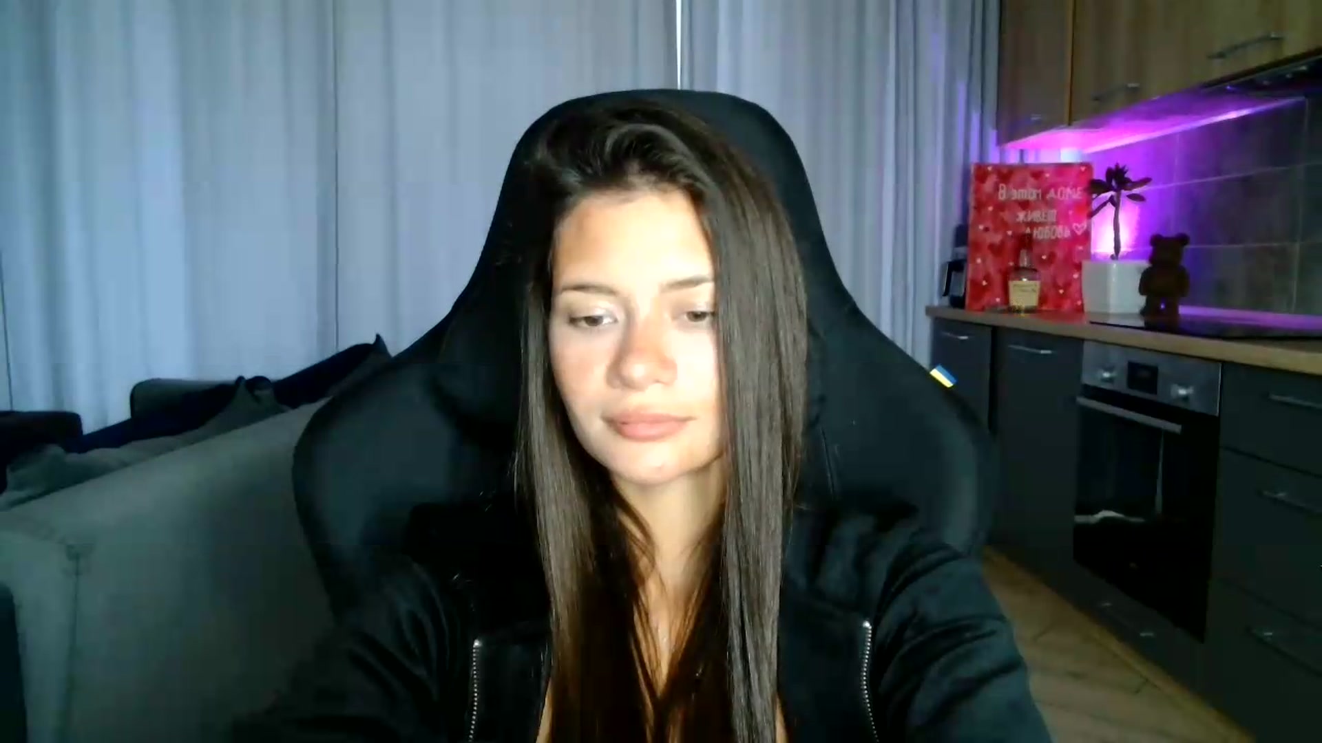 Gallery image thumbnail from FitXoxo's myfreecams stream on, 07/23/2026, 16:00 image 16 of 20