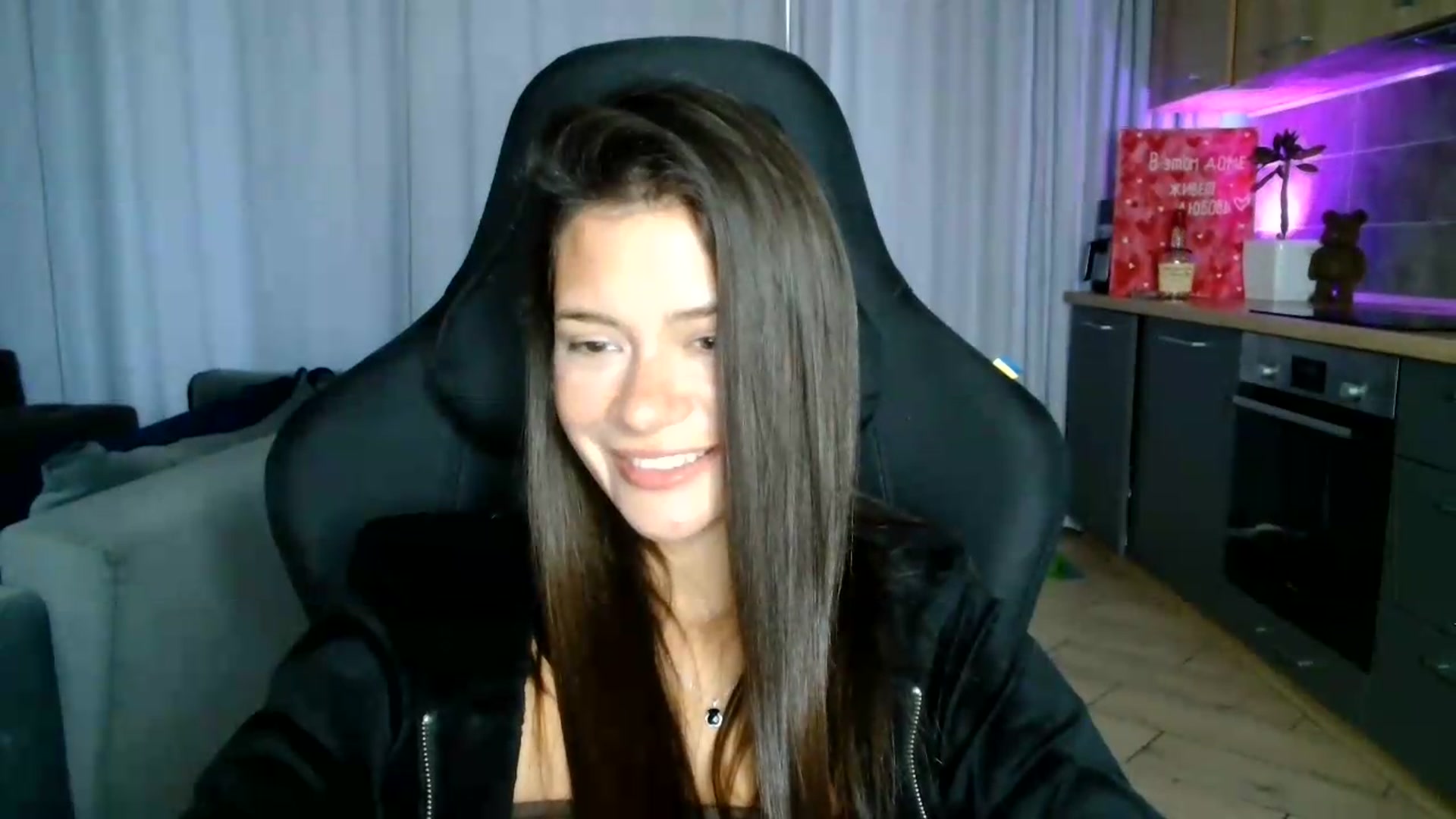 Gallery image thumbnail from FitXoxo's myfreecams stream on, 07/23/2026, 16:28 image 2 of 20