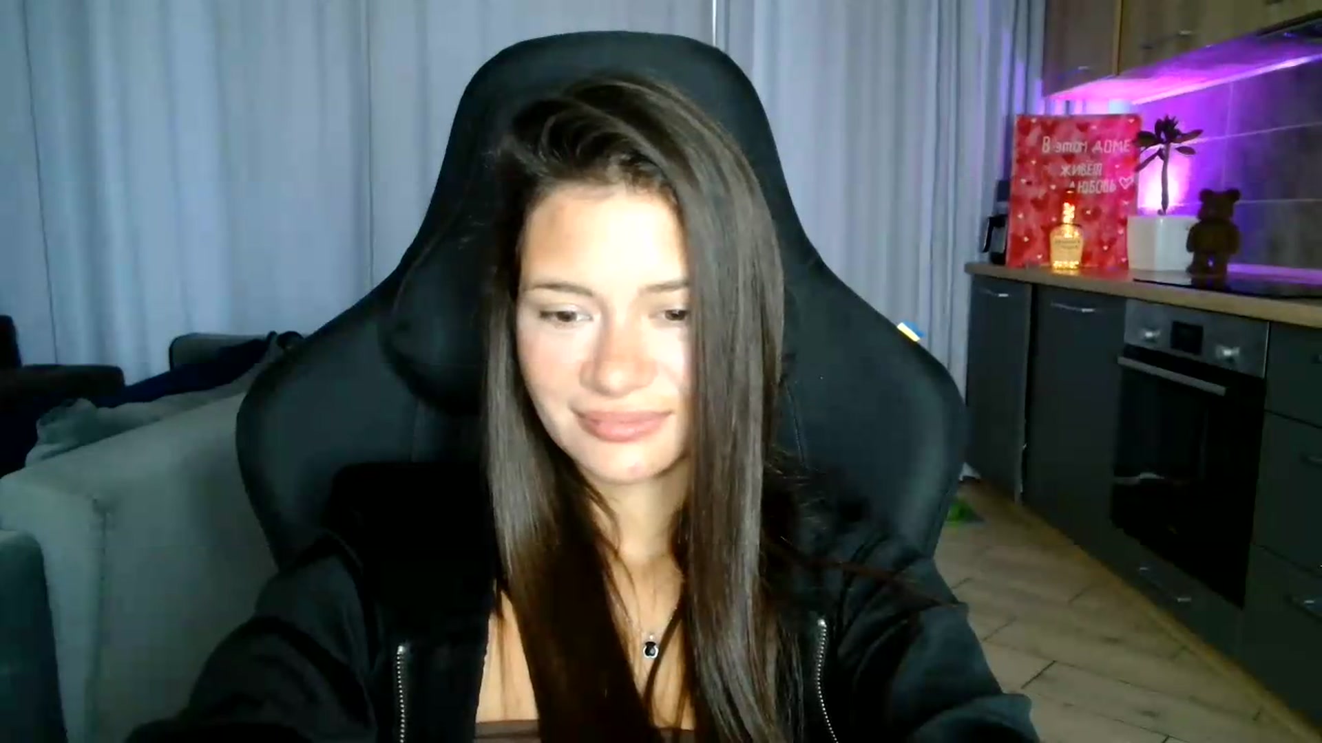 Gallery image thumbnail from FitXoxo's myfreecams stream on, 07/23/2026, 16:28 image 3 of 20