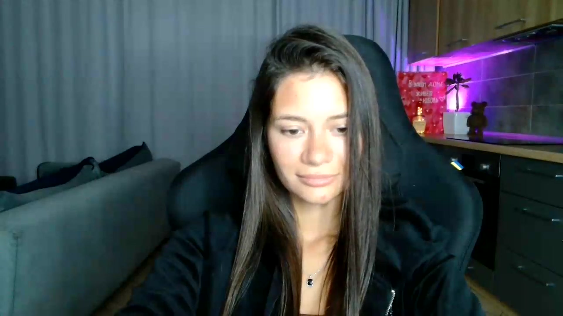 Gallery image thumbnail from FitXoxo's myfreecams stream on, 07/23/2026, 18:11 image 12 of 20