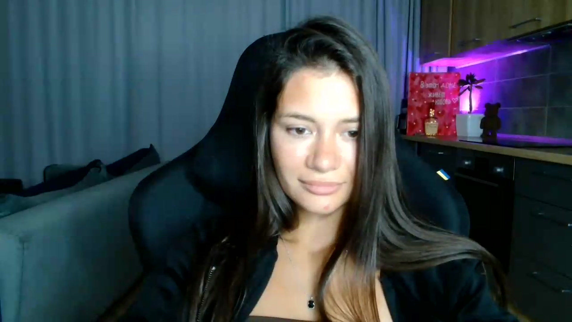 Gallery image thumbnail from FitXoxo's myfreecams stream on, 07/23/2026, 18:11 image 8 of 20