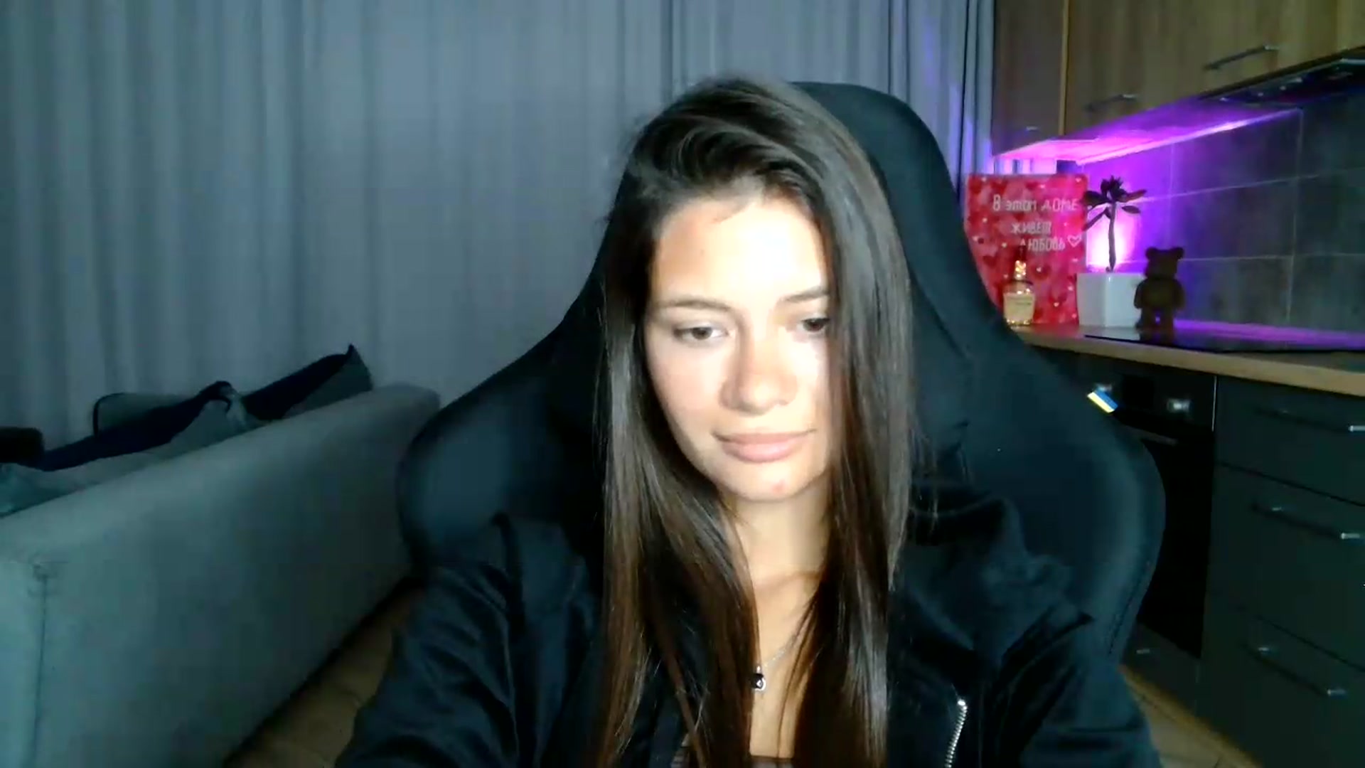 Gallery image thumbnail from FitXoxo's myfreecams stream on, 07/23/2026, 18:11 image 15 of 20