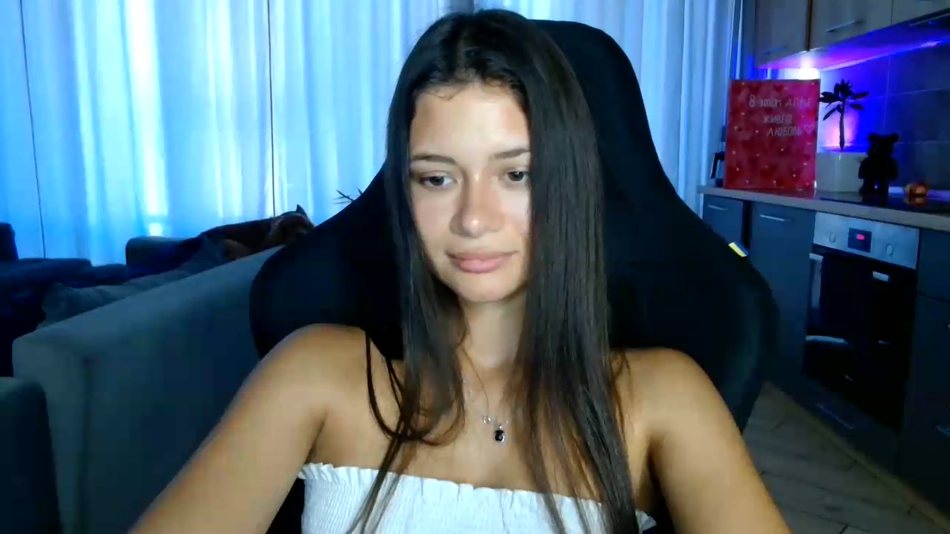 Gallery image thumbnail from FitXoxo's myfreecams stream on, 07/27/2026, 17:13 image 6 of 20