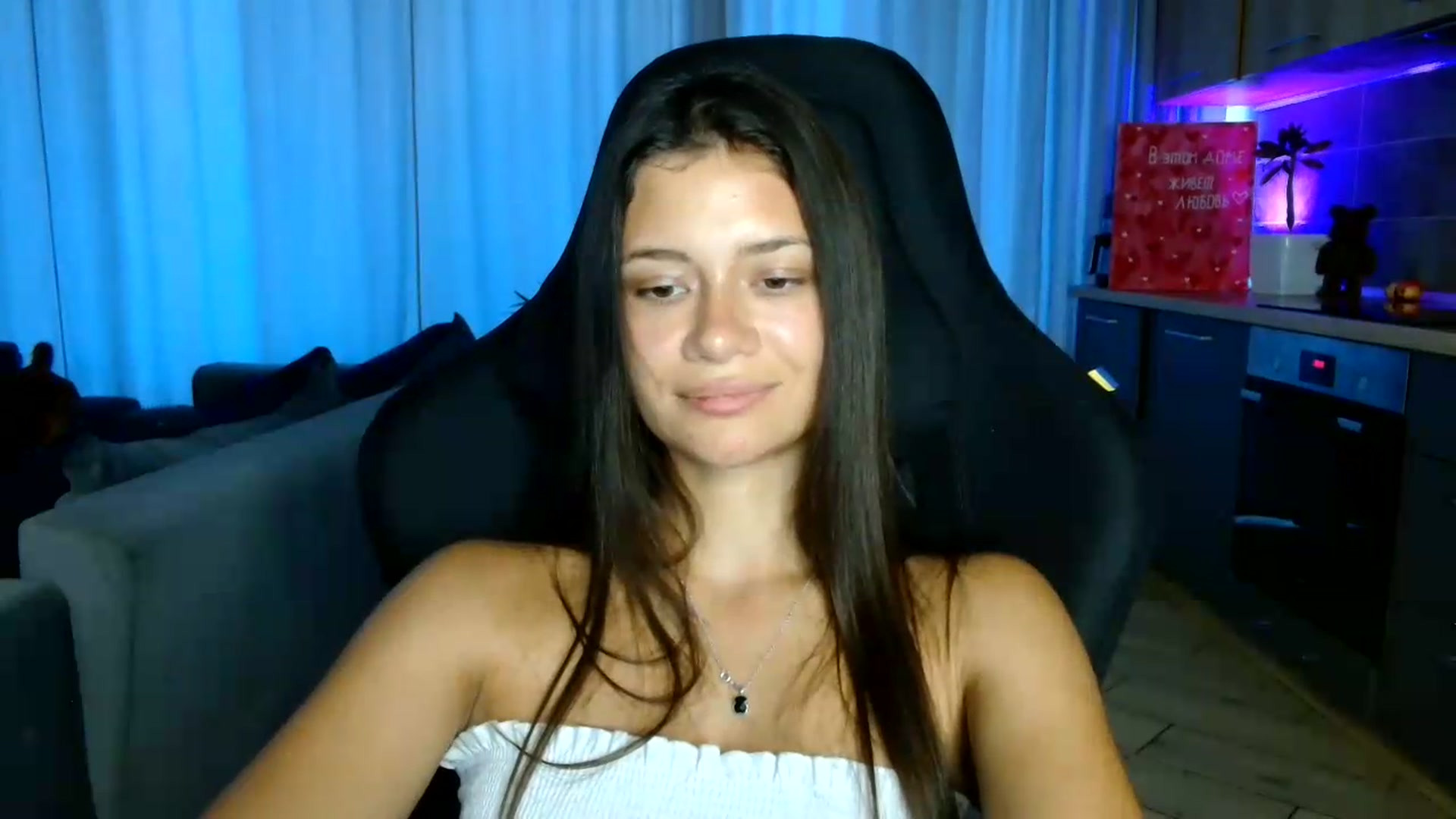 Gallery image thumbnail from FitXoxo's myfreecams stream on, 07/27/2026, 17:13 image 11 of 20