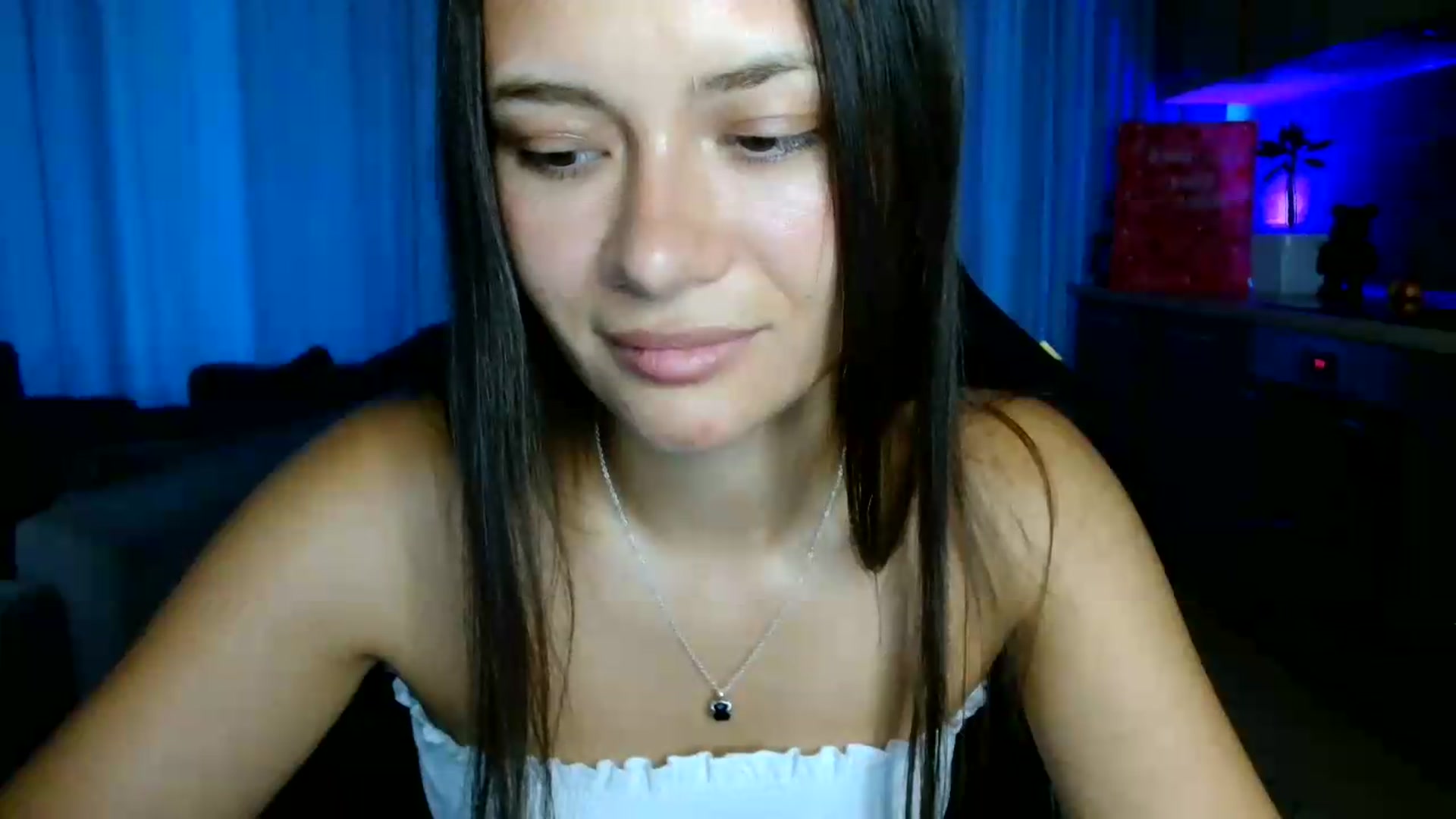 Gallery image thumbnail from FitXoxo's myfreecams stream on, 07/27/2026, 17:13 image 16 of 20