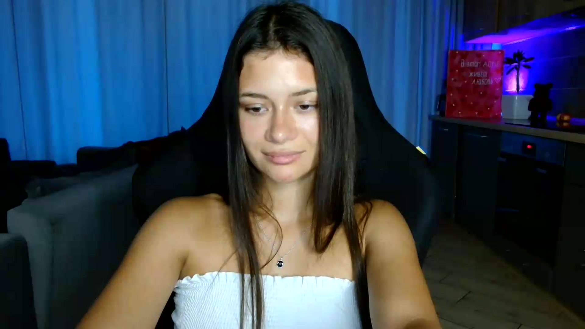 Gallery image thumbnail from FitXoxo's myfreecams stream on, 07/27/2026, 17:13 image 20 of 20