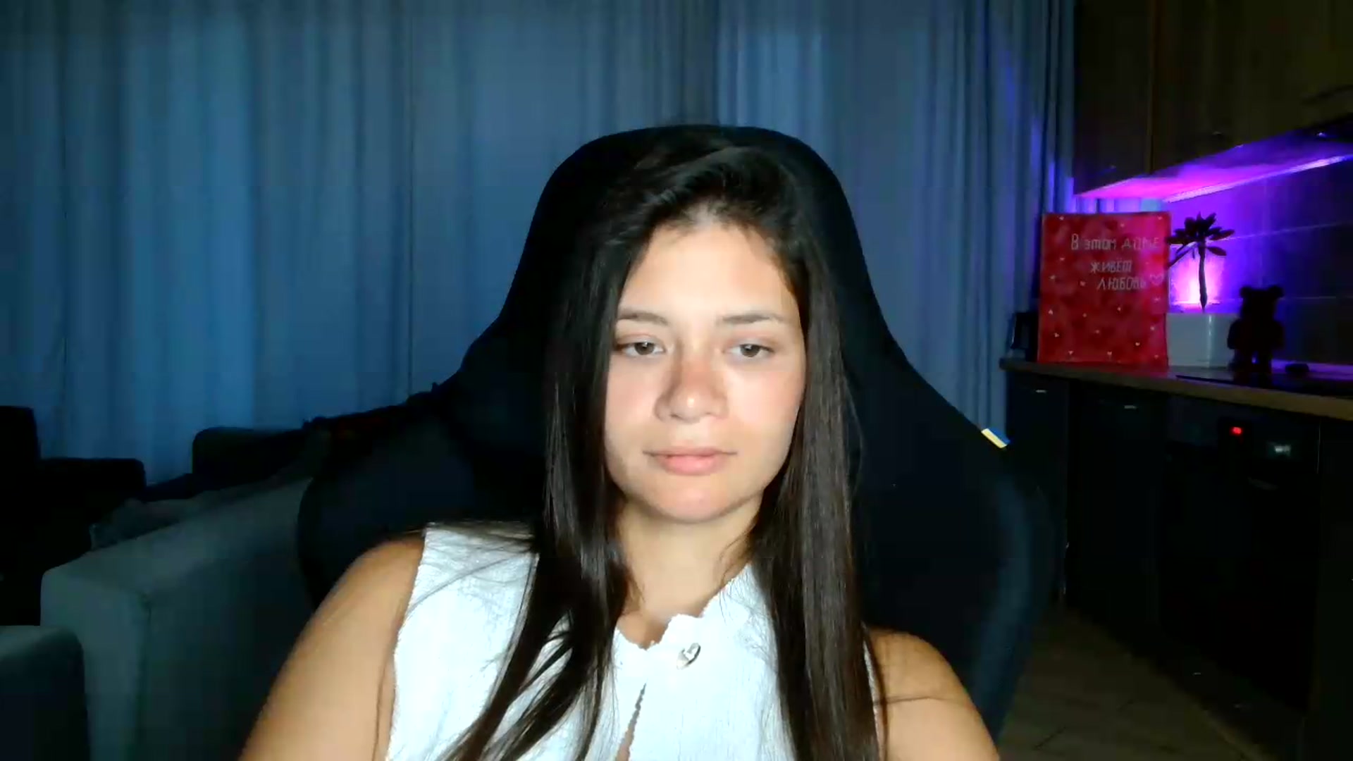 Gallery image thumbnail from FitXoxo's myfreecams stream on, 07/29/2026, 18:33 image 2 of 20