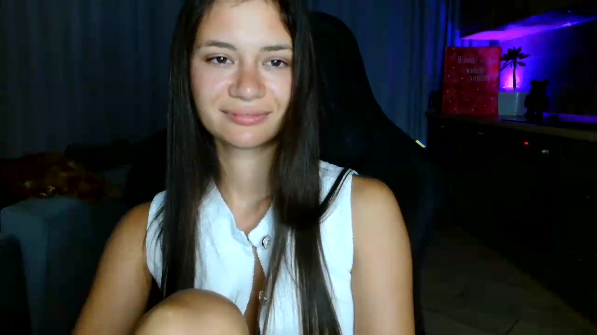 Gallery image thumbnail from FitXoxo's myfreecams stream on, 07/29/2026, 18:33 image 18 of 20