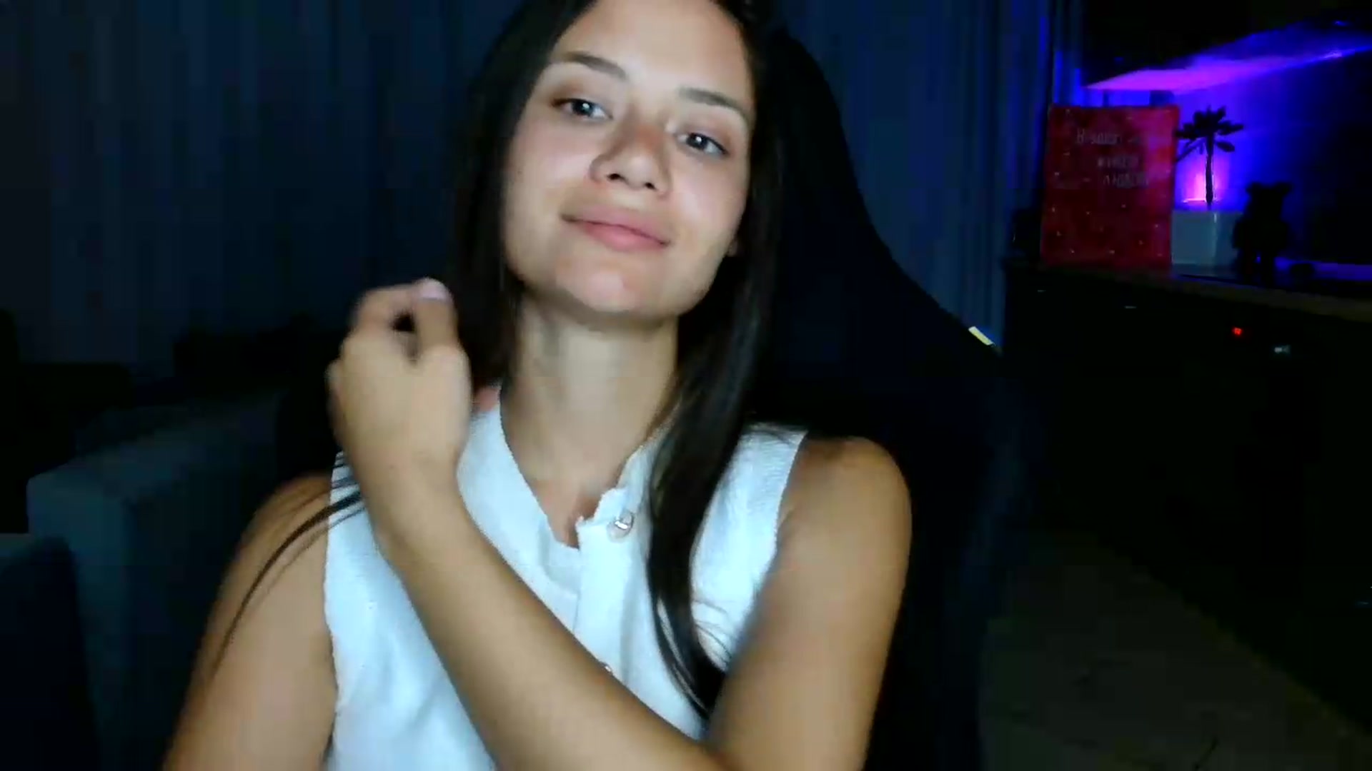 Gallery image thumbnail from FitXoxo's myfreecams stream on, 07/29/2026, 18:33 image 8 of 20