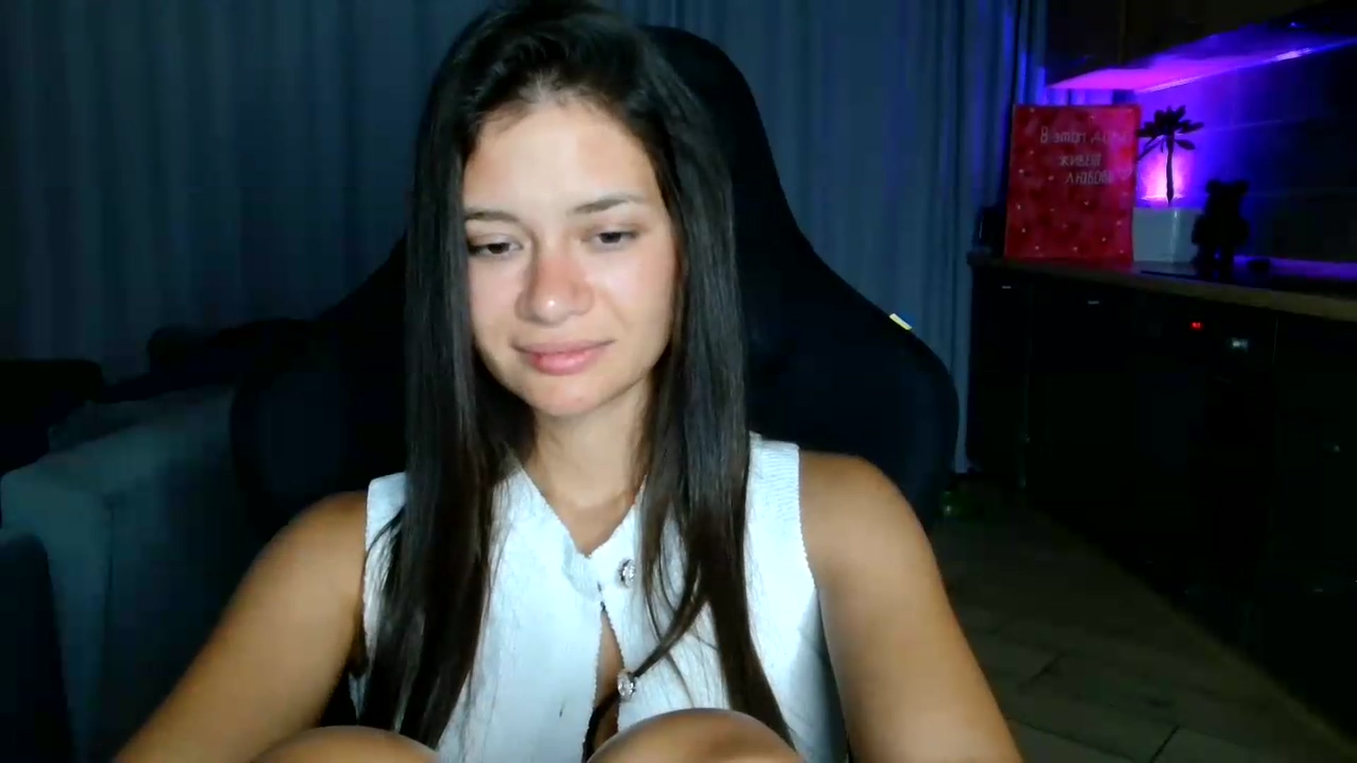 Gallery image thumbnail from FitXoxo's myfreecams stream on, 07/29/2026, 18:33 image 16 of 20
