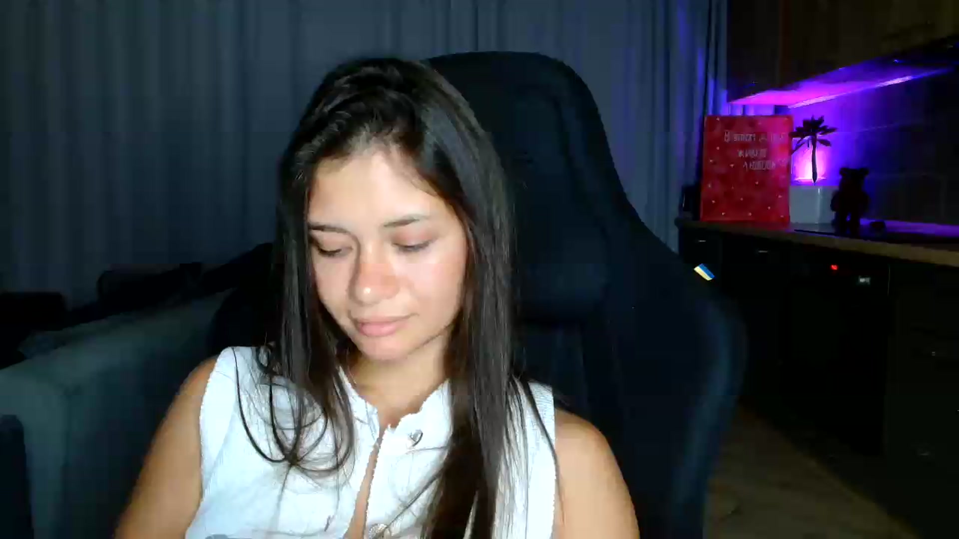 Gallery image thumbnail from FitXoxo's myfreecams stream on, 07/29/2026, 19:20 image 10 of 20