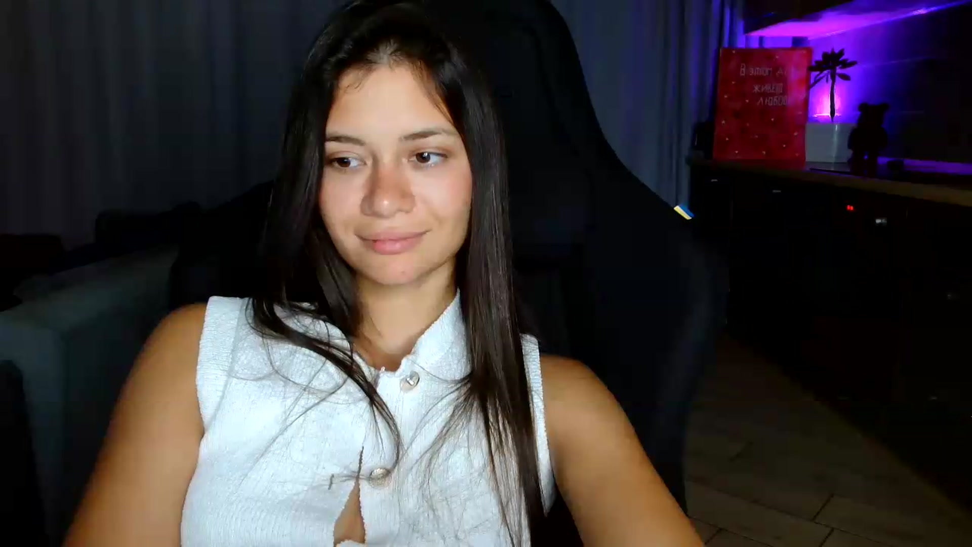 Gallery image thumbnail from FitXoxo's myfreecams stream on, 07/29/2026, 19:20 image 20 of 20