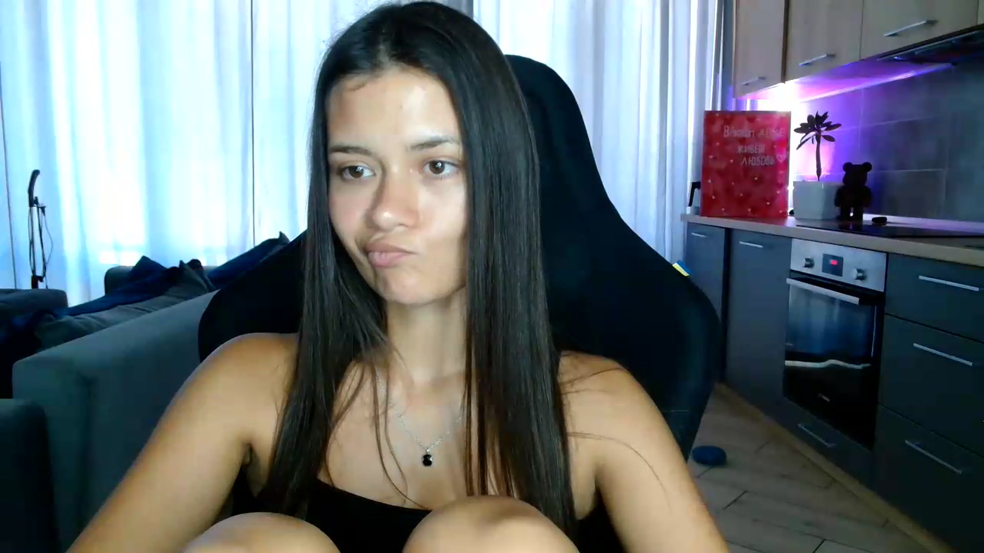 Gallery image thumbnail from FitXoxo's myfreecams stream on, 07/30/2026, 16:27 image 13 of 20