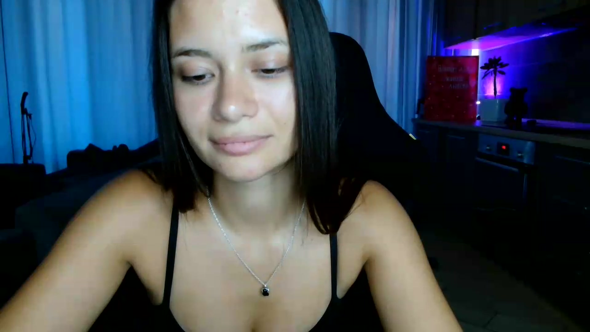 Gallery image thumbnail from FitXoxo's myfreecams stream on, 07/30/2026, 17:08 image 13 of 20