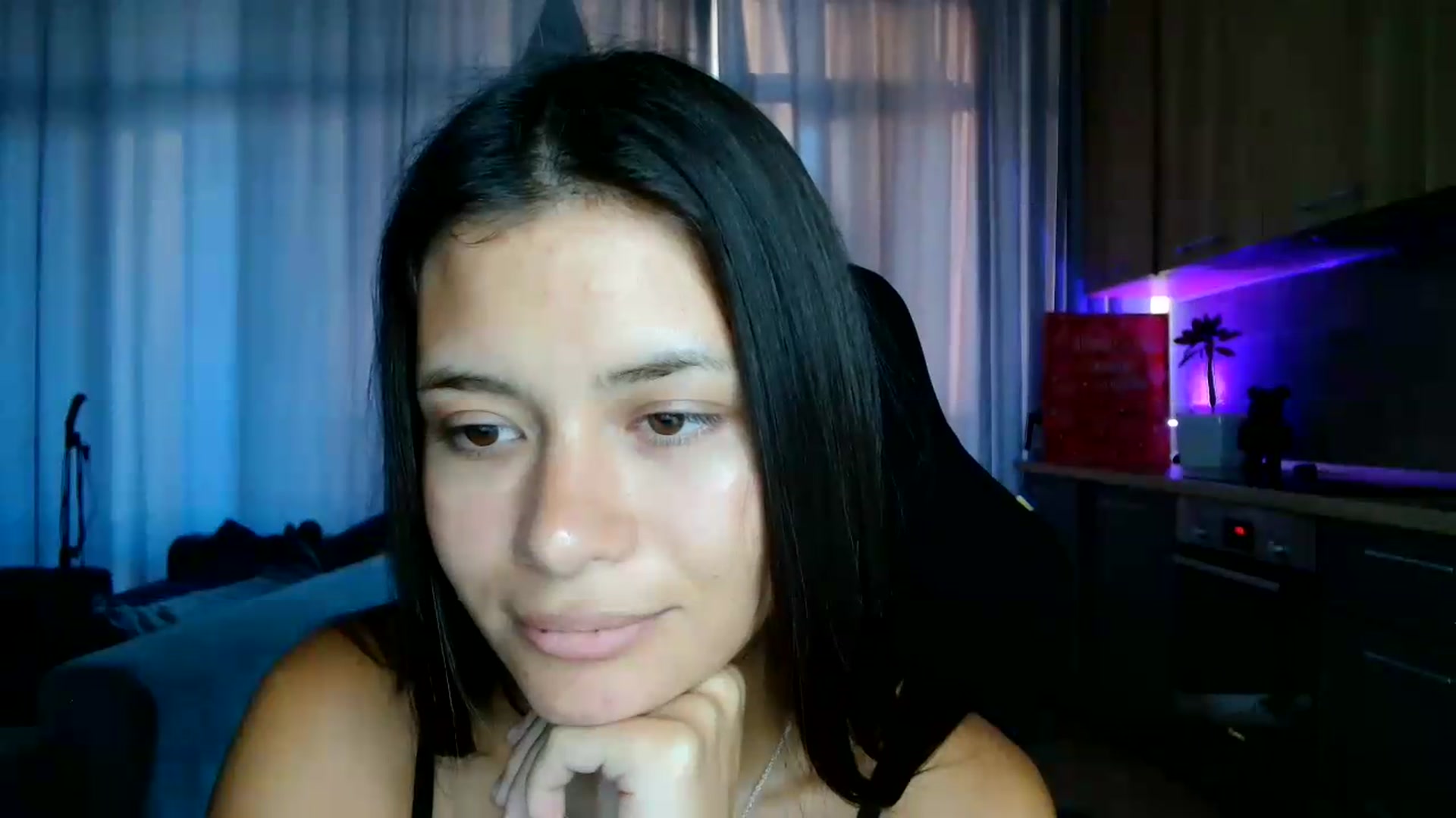 Gallery image thumbnail from FitXoxo's myfreecams stream on, 07/30/2026, 17:08 image 9 of 20