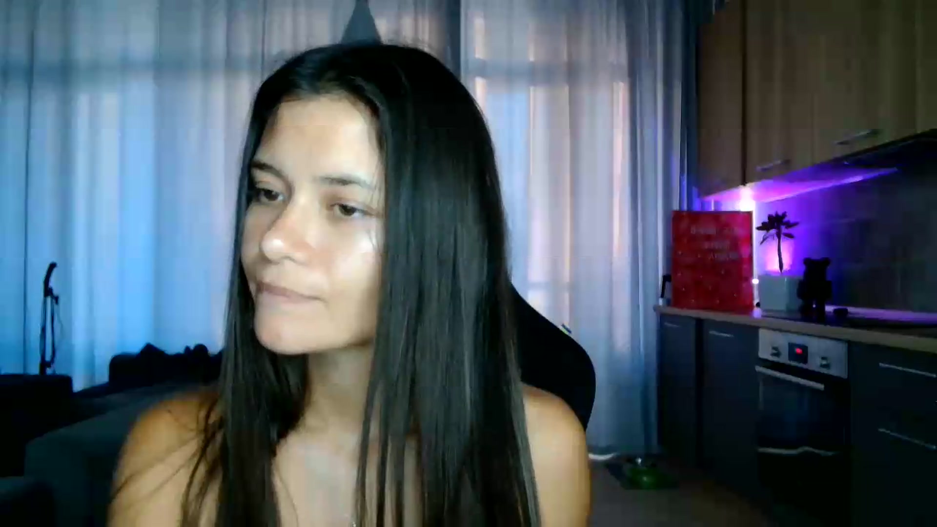 Gallery image thumbnail from FitXoxo's myfreecams stream on, 07/30/2026, 17:08 image 4 of 20