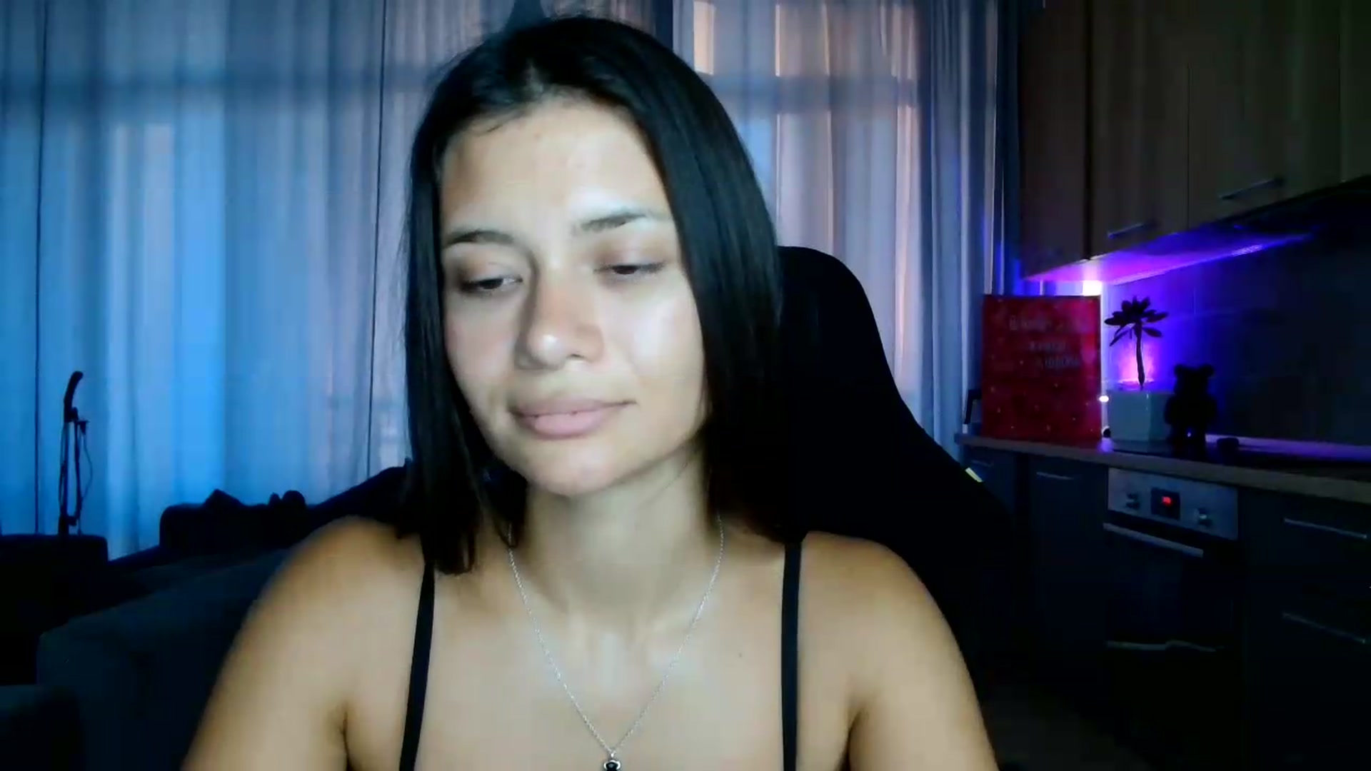 Gallery image thumbnail from FitXoxo's myfreecams stream on, 07/30/2026, 17:08 image 8 of 20