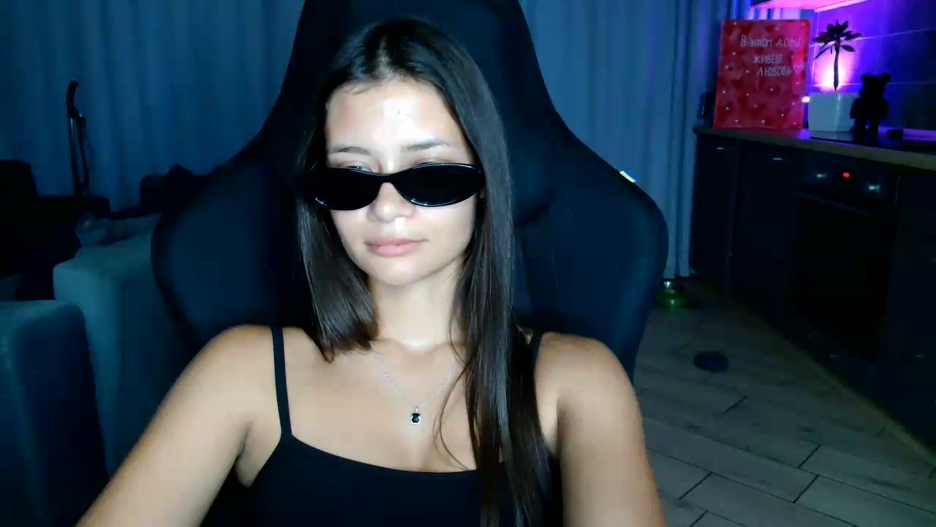 Gallery image thumbnail from FitXoxo's myfreecams stream on, 07/30/2026, 17:53 image 14 of 20