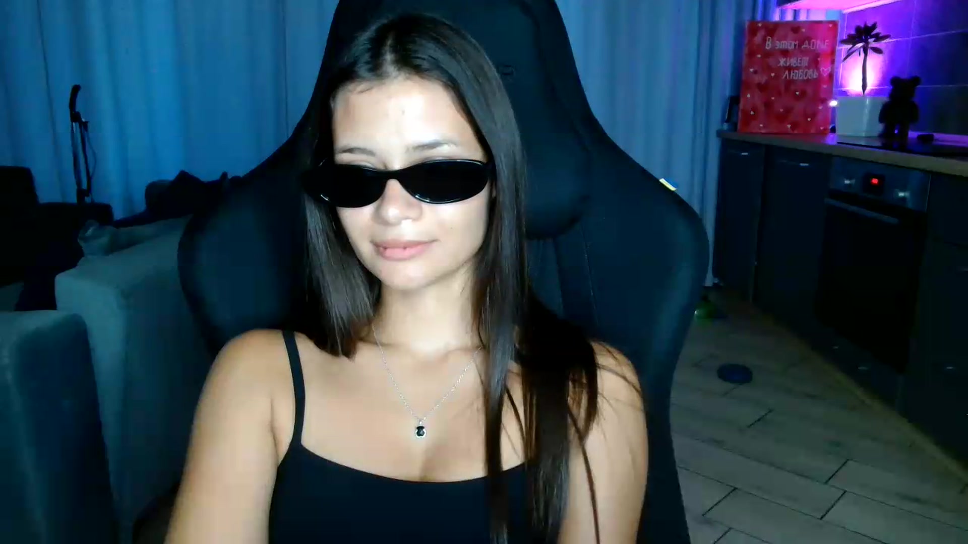 Gallery image thumbnail from FitXoxo's myfreecams stream on, 07/30/2026, 17:53 image 5 of 20