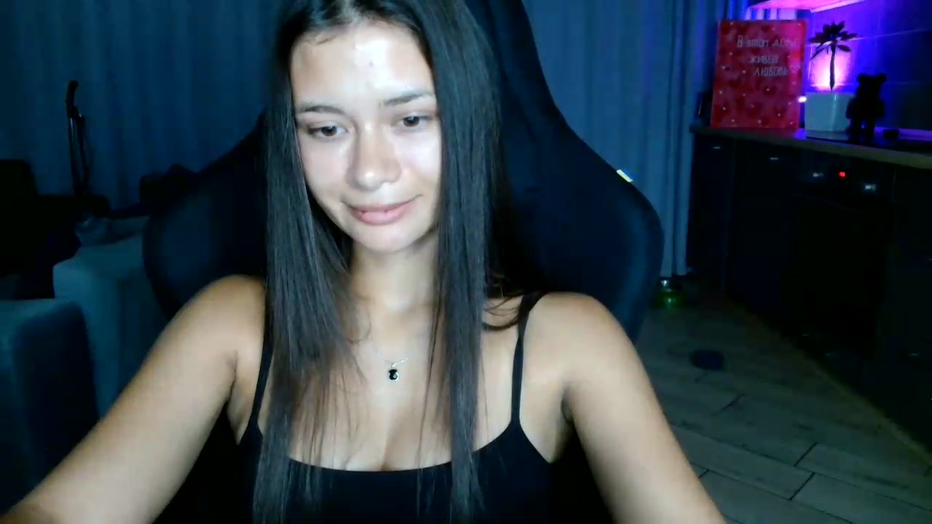 Gallery image thumbnail from FitXoxo's myfreecams stream on, 07/30/2026, 17:53 image 19 of 20