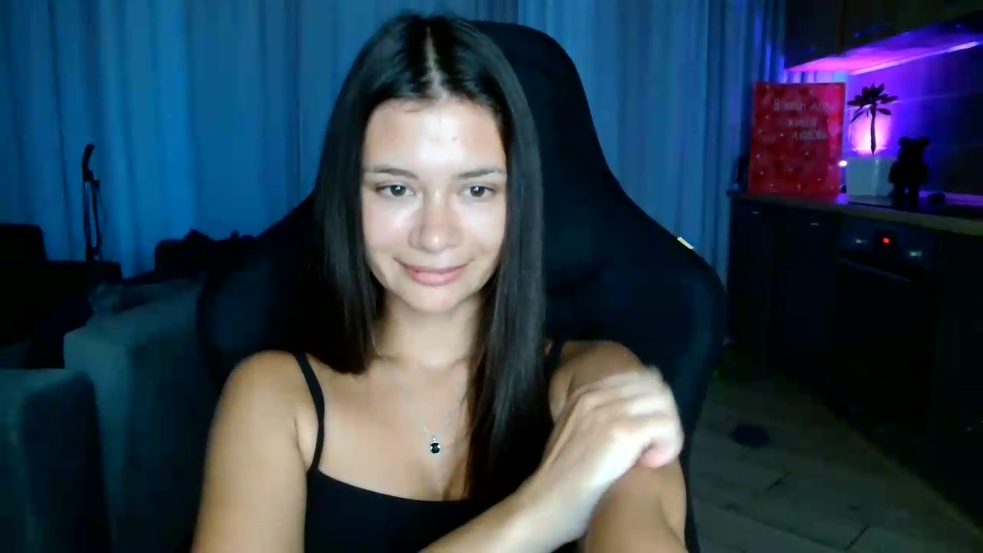 Gallery image thumbnail from FitXoxo's myfreecams stream on, 07/30/2026, 17:53 image 3 of 20