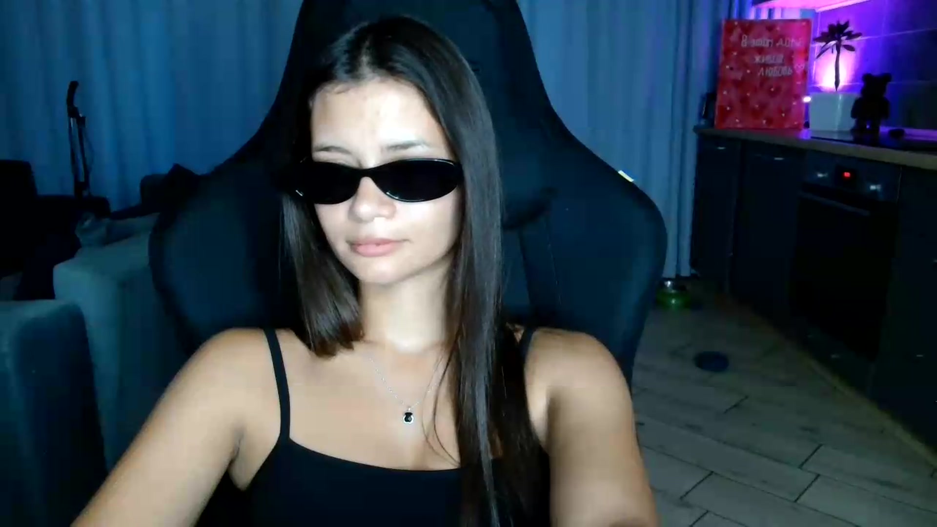 Gallery image thumbnail from FitXoxo's myfreecams stream on, 07/30/2026, 17:53 image 10 of 20