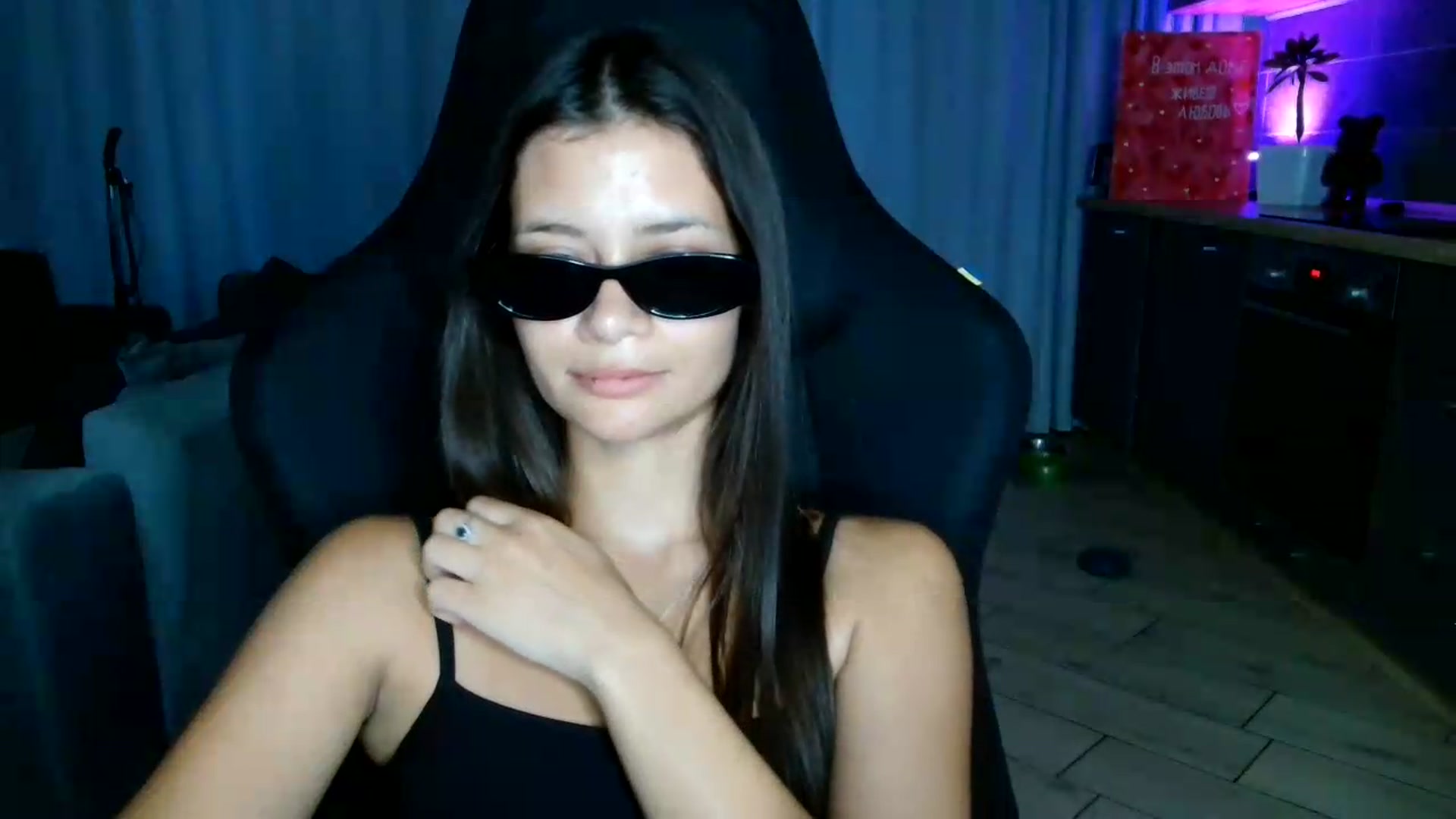 Gallery image thumbnail from FitXoxo's myfreecams stream on, 07/30/2026, 17:53 image 12 of 20