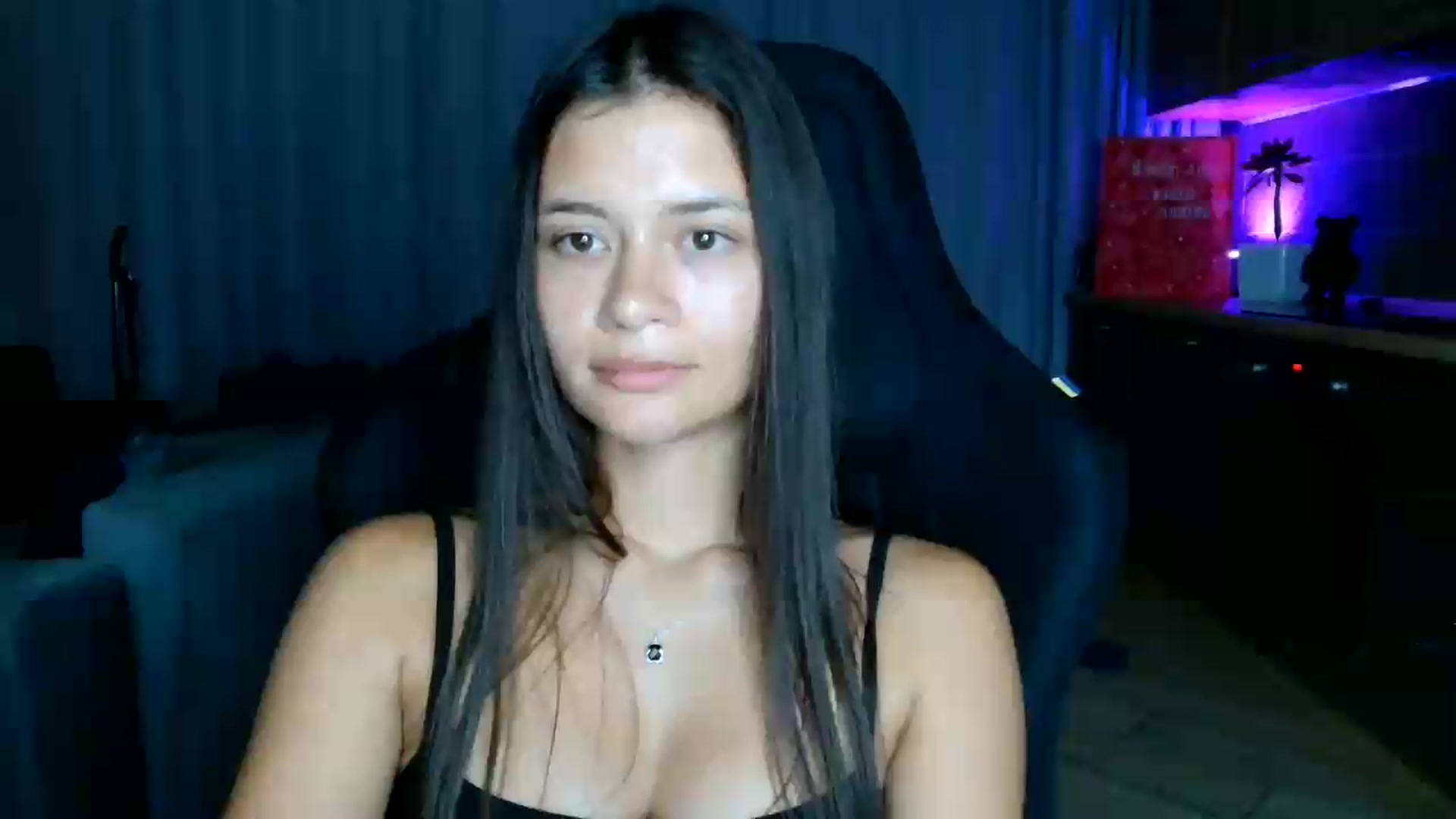 Gallery image thumbnail from FitXoxo's myfreecams stream on, 07/30/2026, 18:21 image 1 of 20