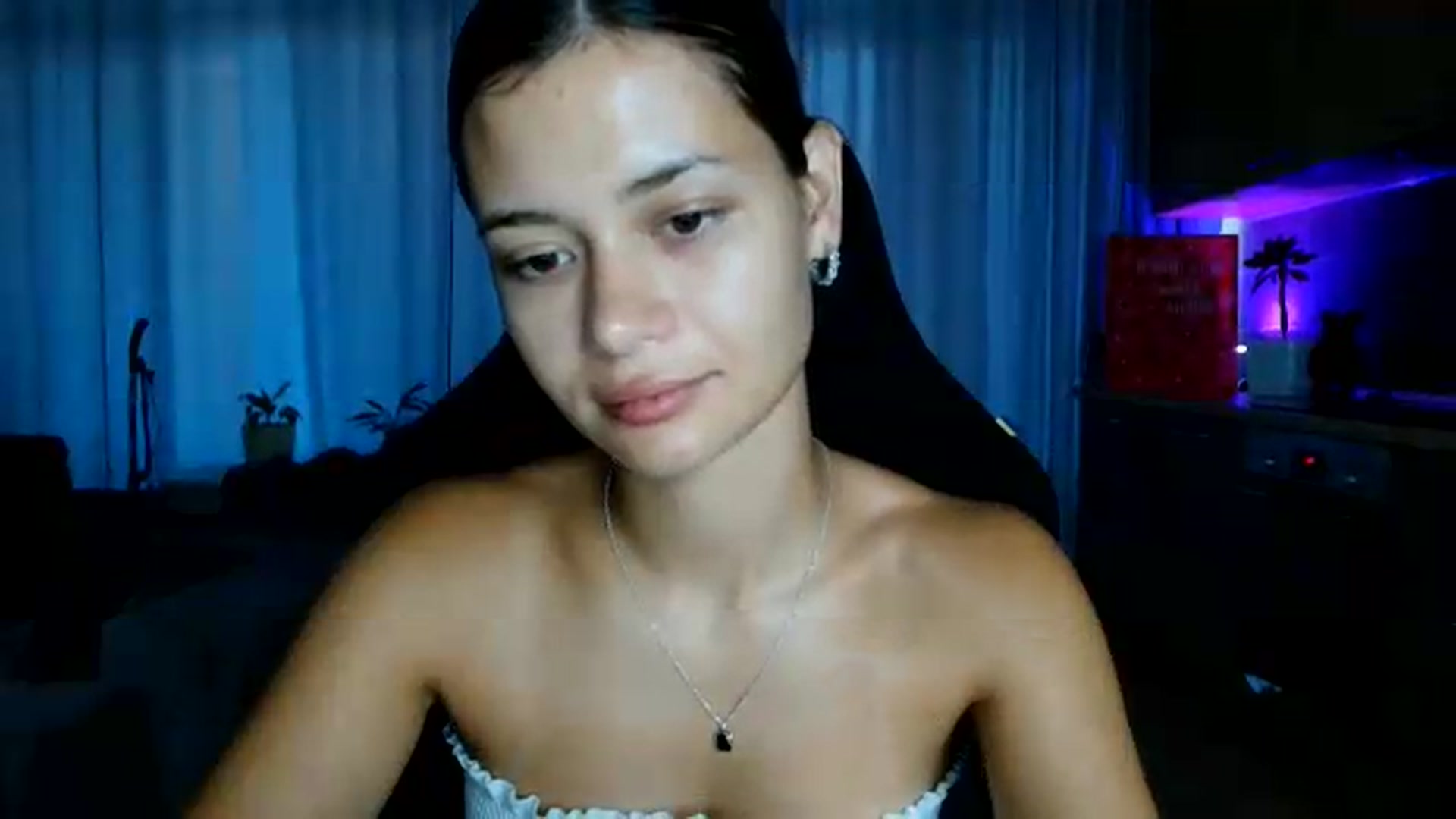 Gallery image thumbnail from FitXoxo's myfreecams stream on, 07/31/2026, 17:28 image 13 of 20