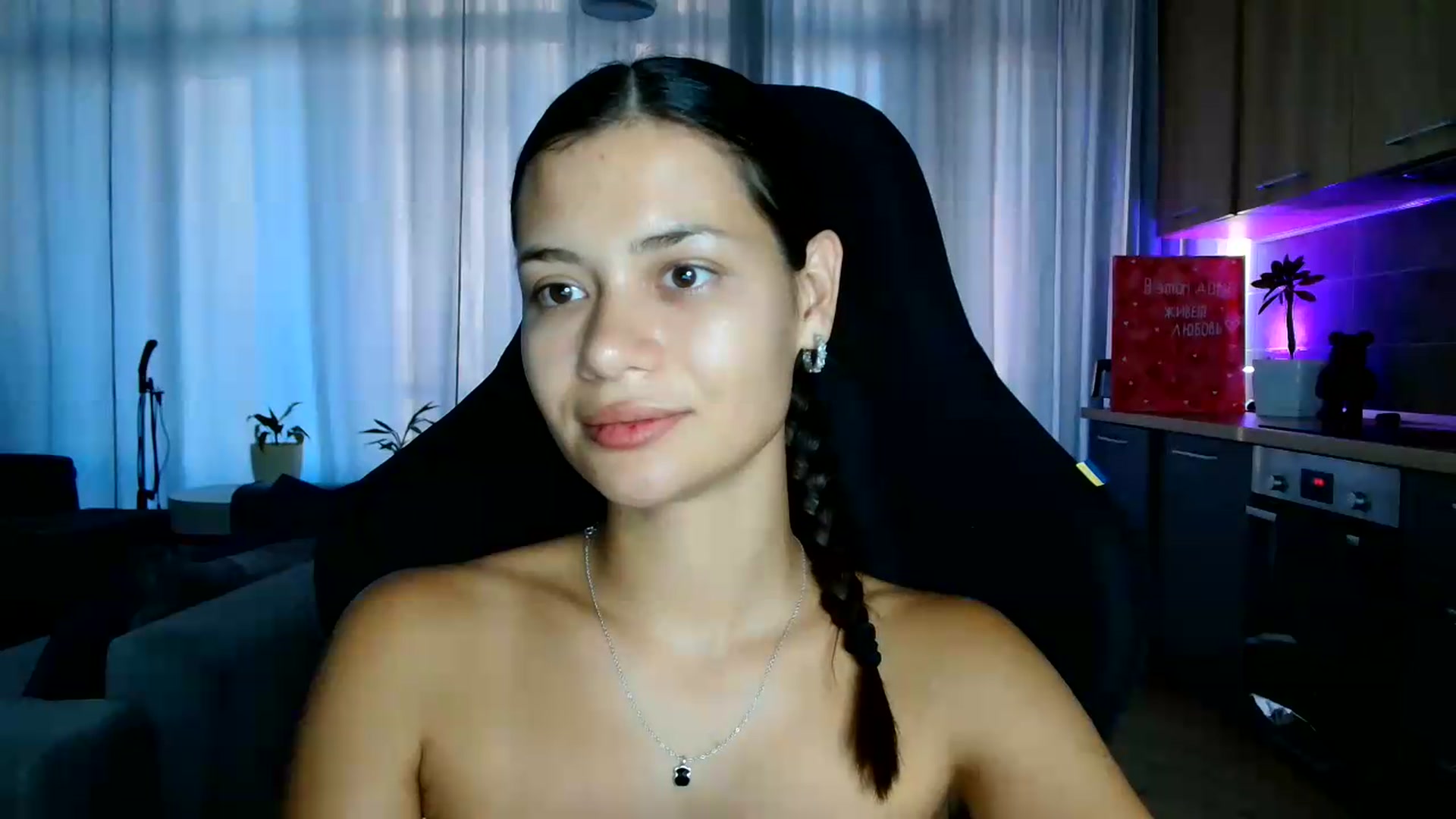 Gallery image thumbnail from FitXoxo's myfreecams stream on, 07/31/2026, 17:28 image 5 of 20